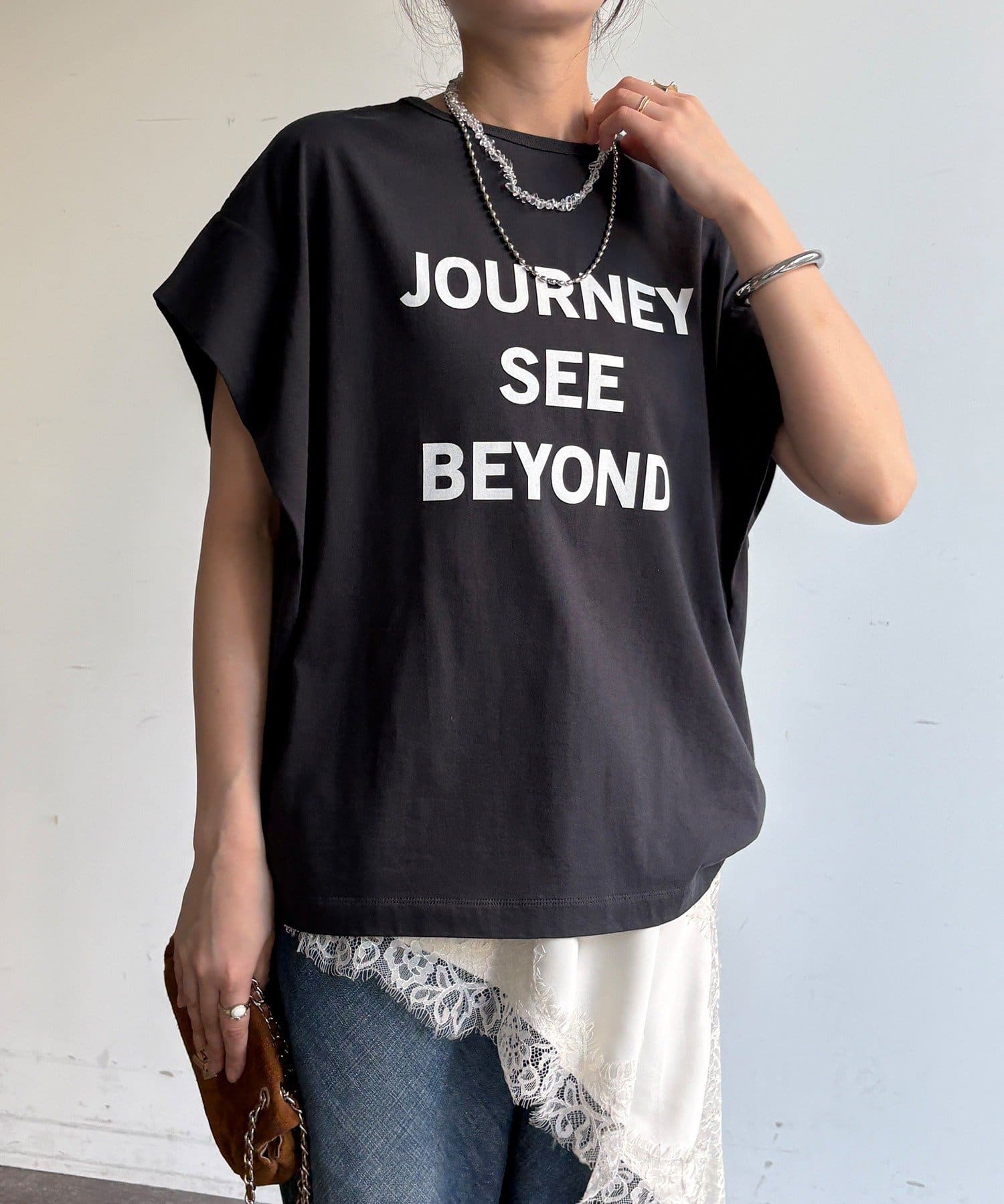 DOUDOU(ドゥドゥ) 【WEB限定】袖タックフレンチスリーブロゴTEE