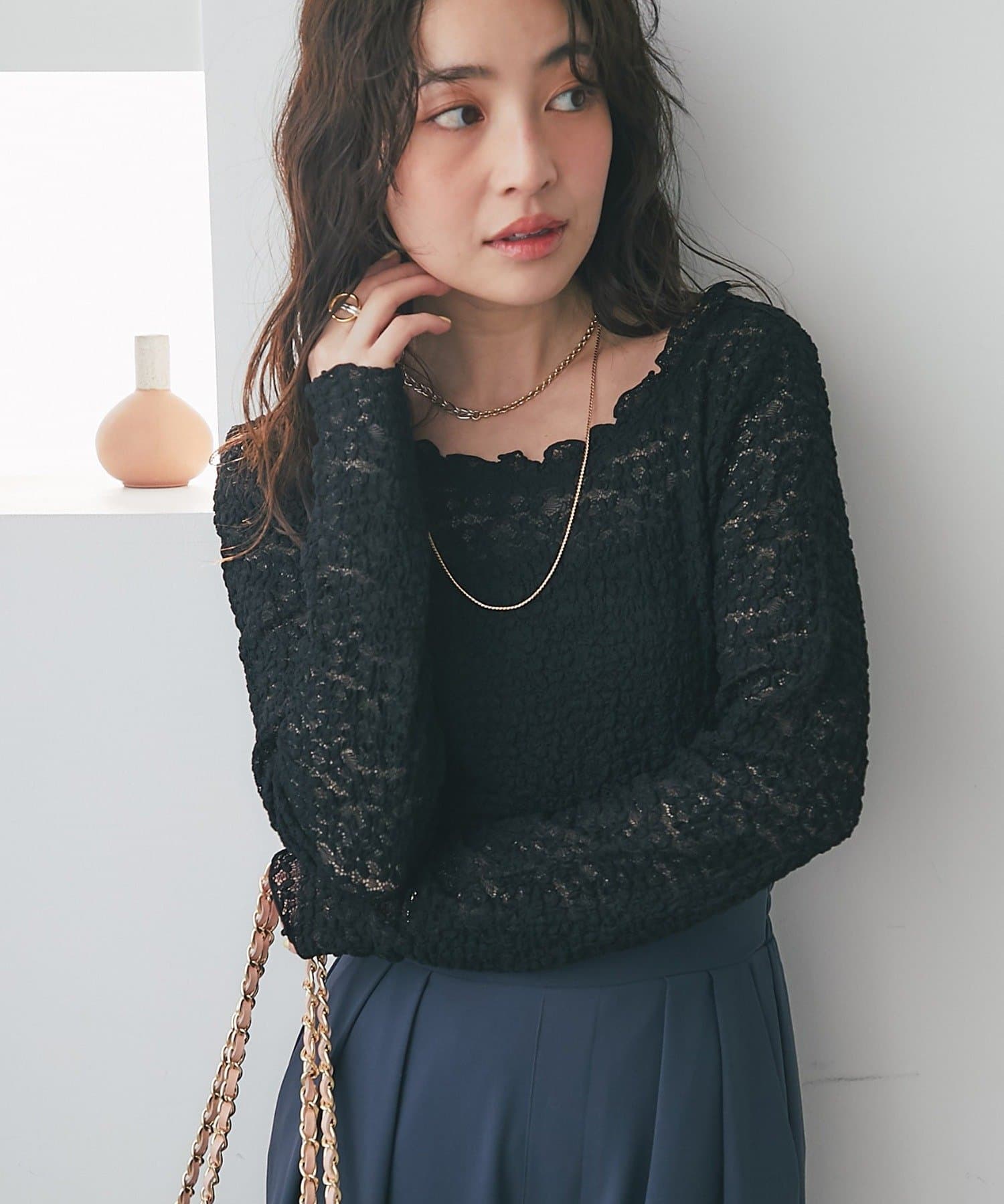 La boutique BonBon(ラブティックボンボン) レースストレッチ前後２WAYプルオーバー