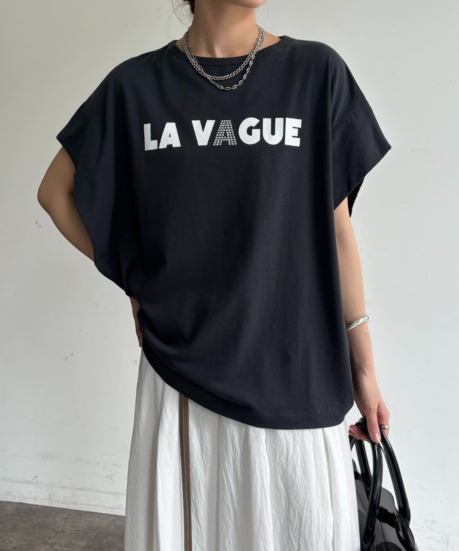 DOUDOU(ドゥドゥ) 袖タックフレンチメタリックロゴTEE