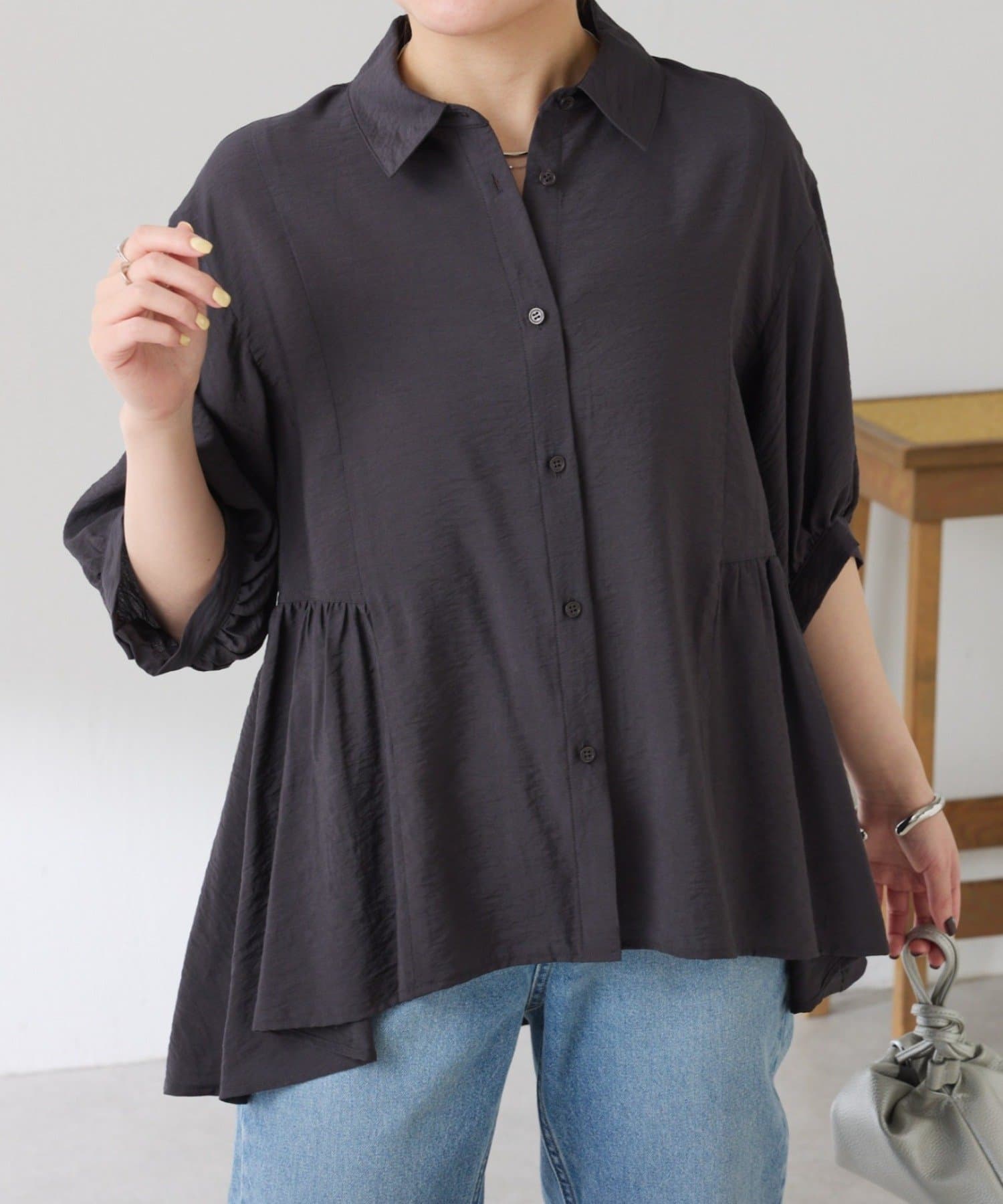 COLLAGE GALLARDAGALANTE(コラージュ ガリャルダガランテ) 【体型カバー/五分袖】切替フレアシアーシャツ