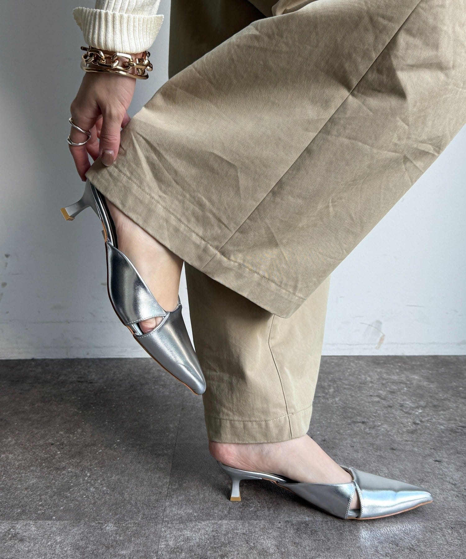 DOUDOU(ドゥドゥ) デザインカットパンプス