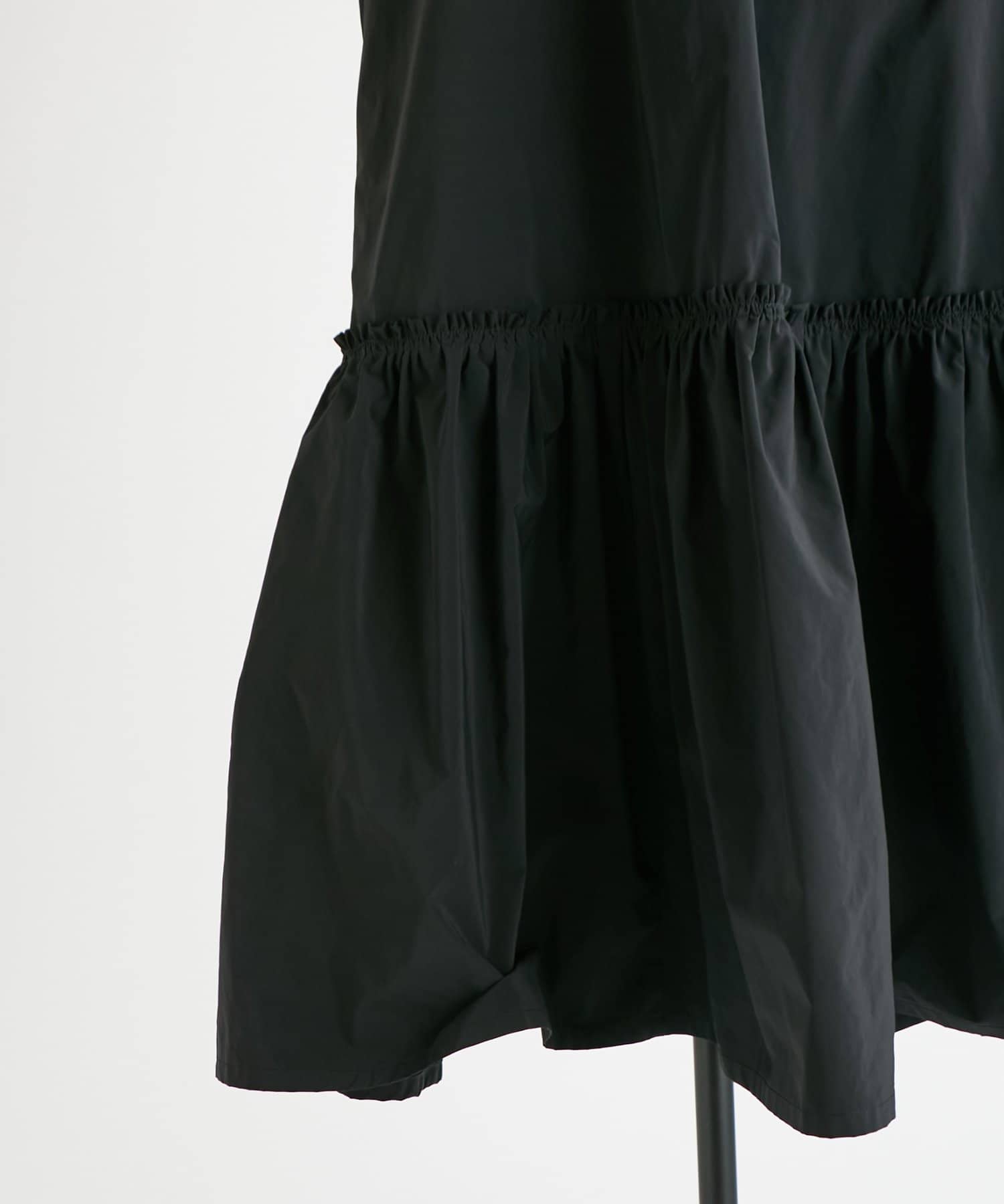 BEARDSLEY(ビアズリー) 《HiROMITHiSTLE》裾ギャザー後ろボタンワンピース