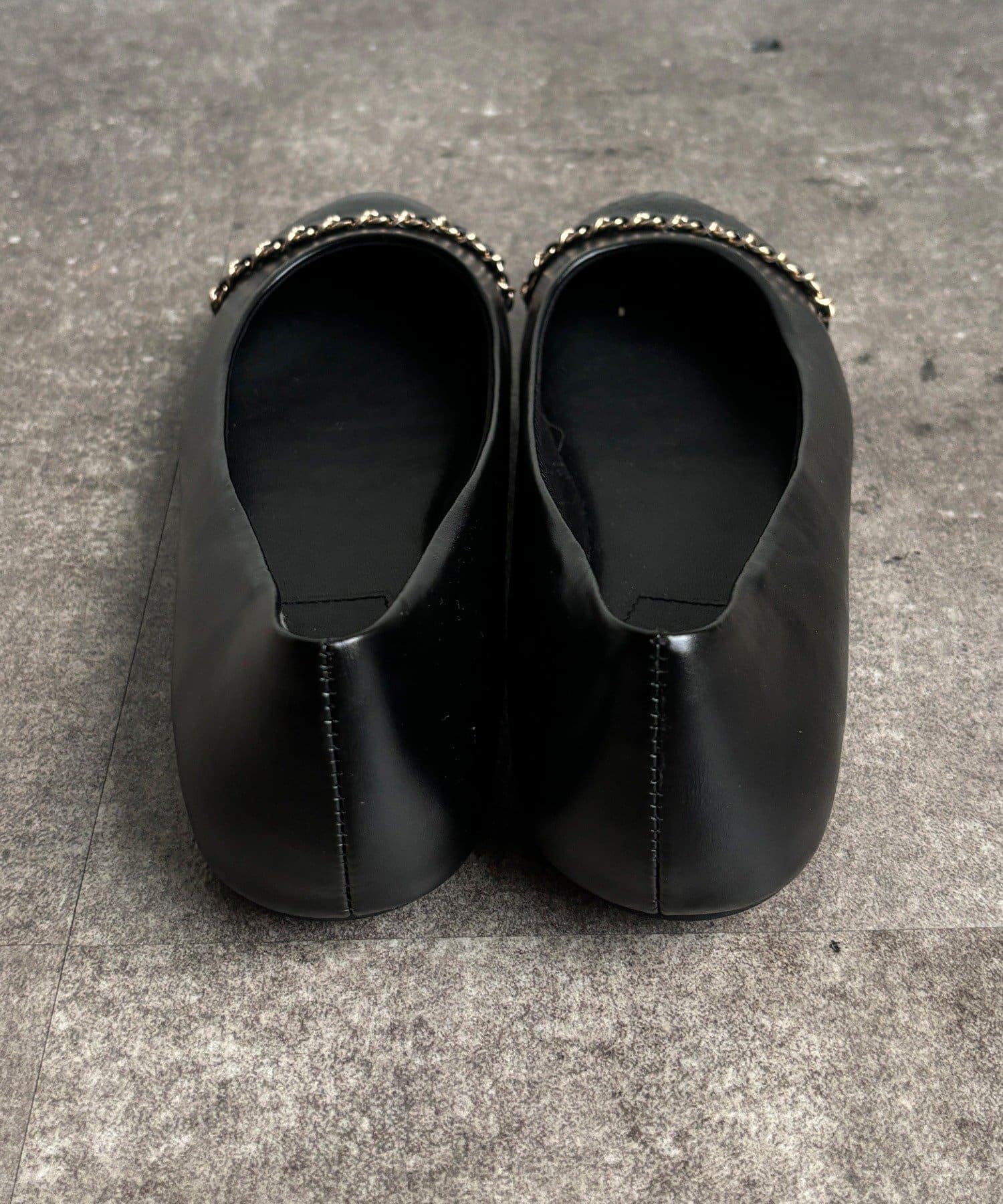 DOUDOU(ドゥドゥ) 【WEB限定】チェーンフラットパンプス