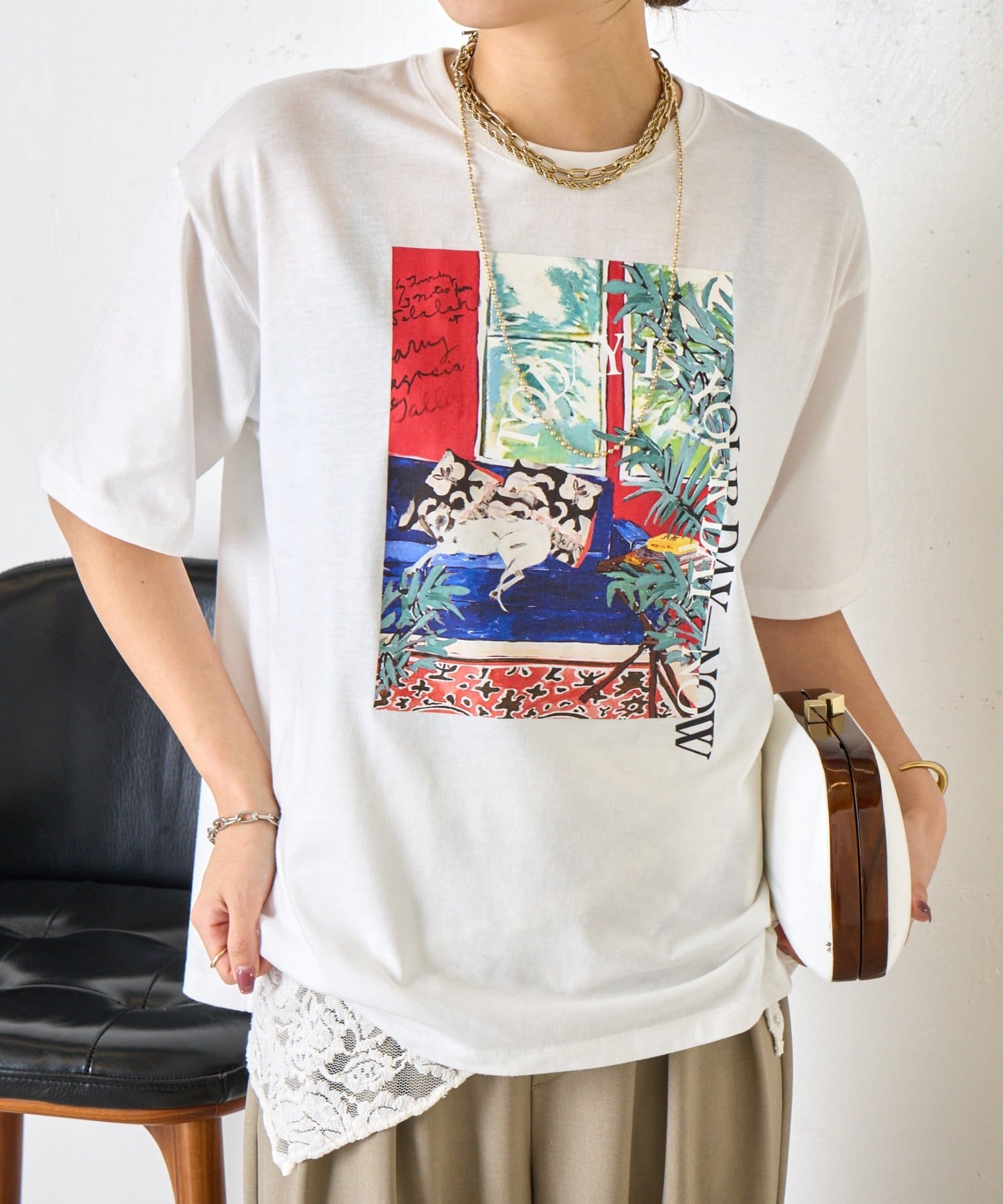 Jena　espace merveilleux(ジェナ　エスパスメルヴェイユ) 【着るだけ主役】アートプリントスリットT