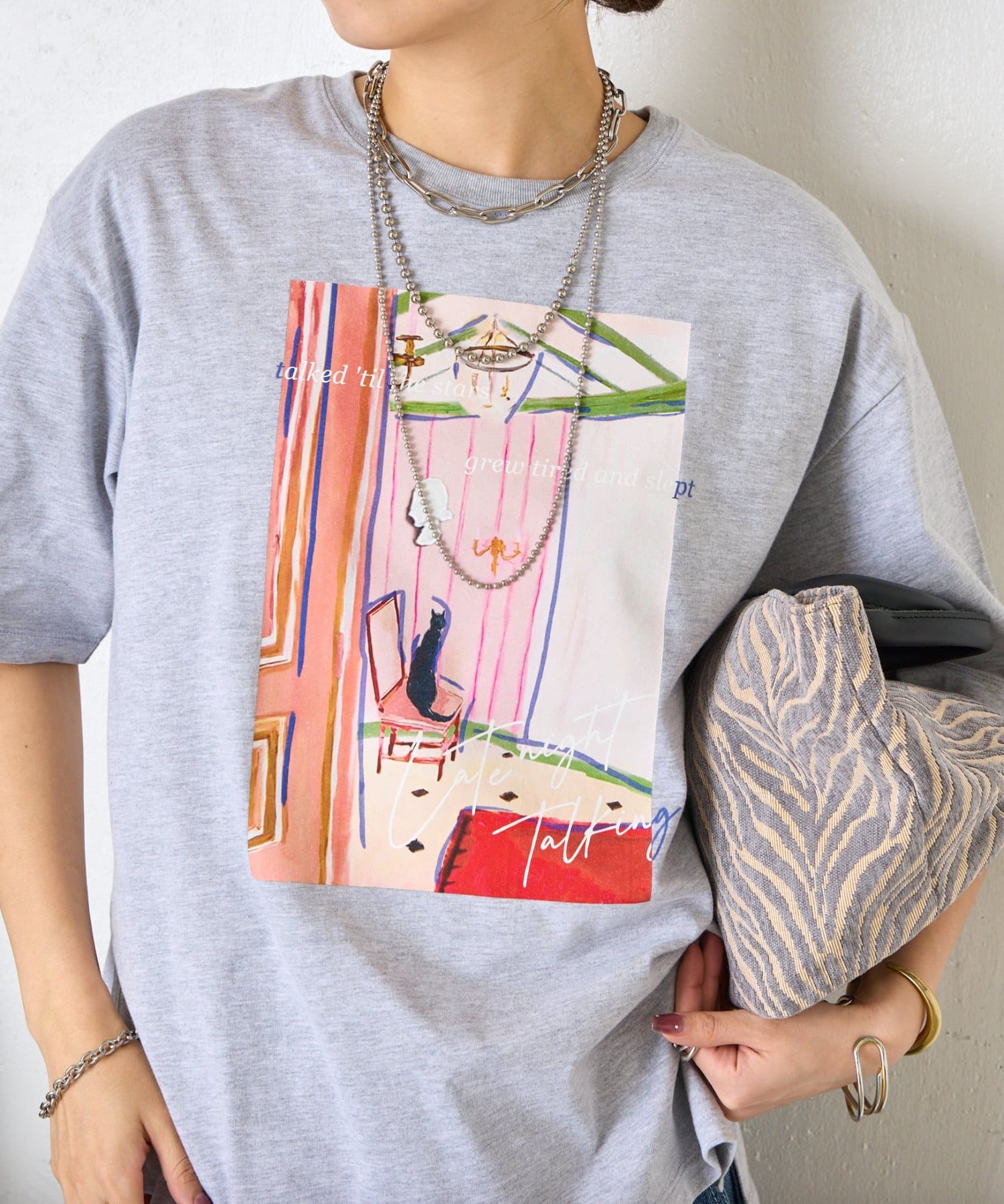 Jena　espace merveilleux(ジェナ　エスパスメルヴェイユ) 【着るだけ主役】アートプリントスリットT