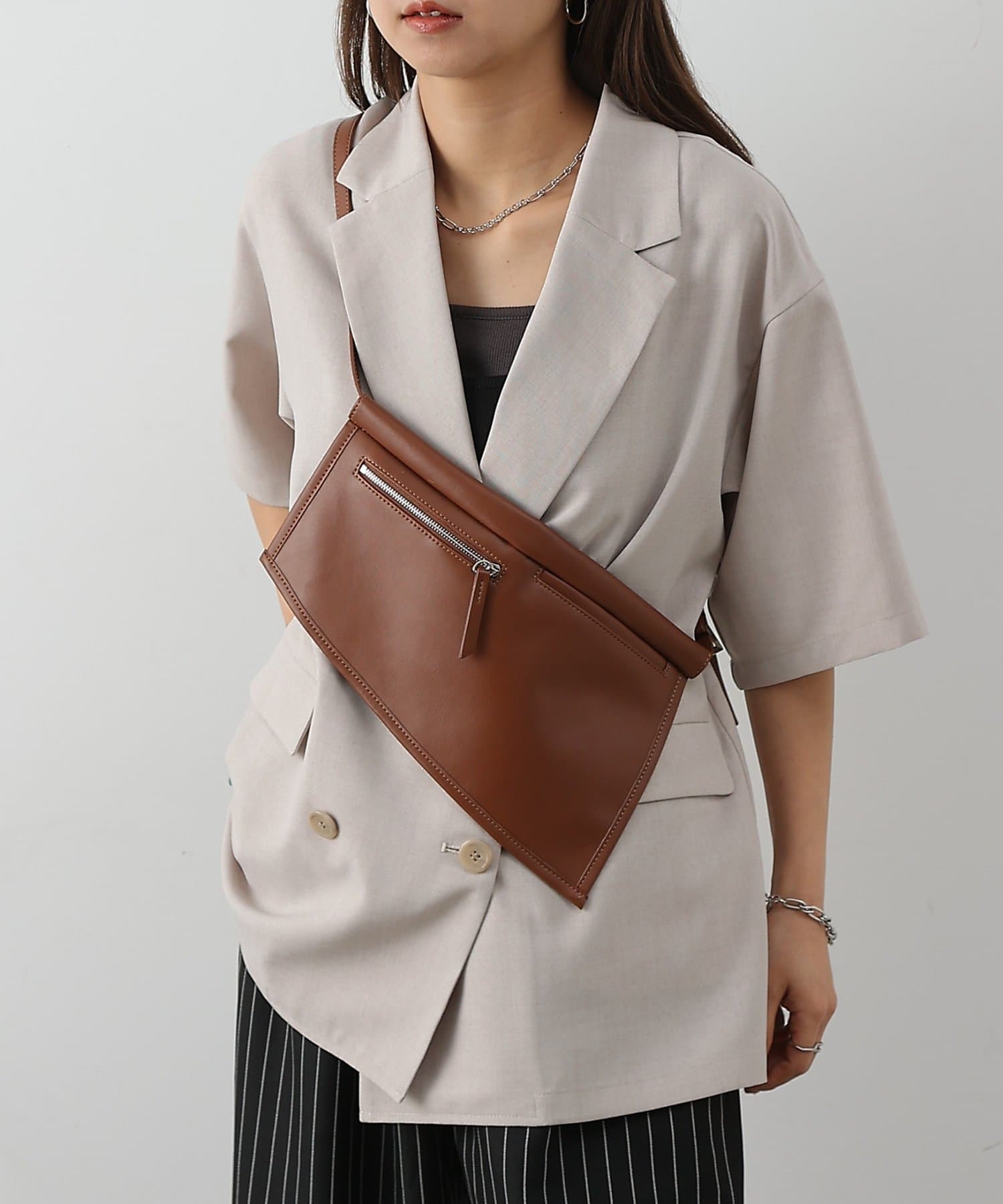 COLONY 2139(コロニー トゥーワンスリーナイン) レザーウェストベルトバッグ