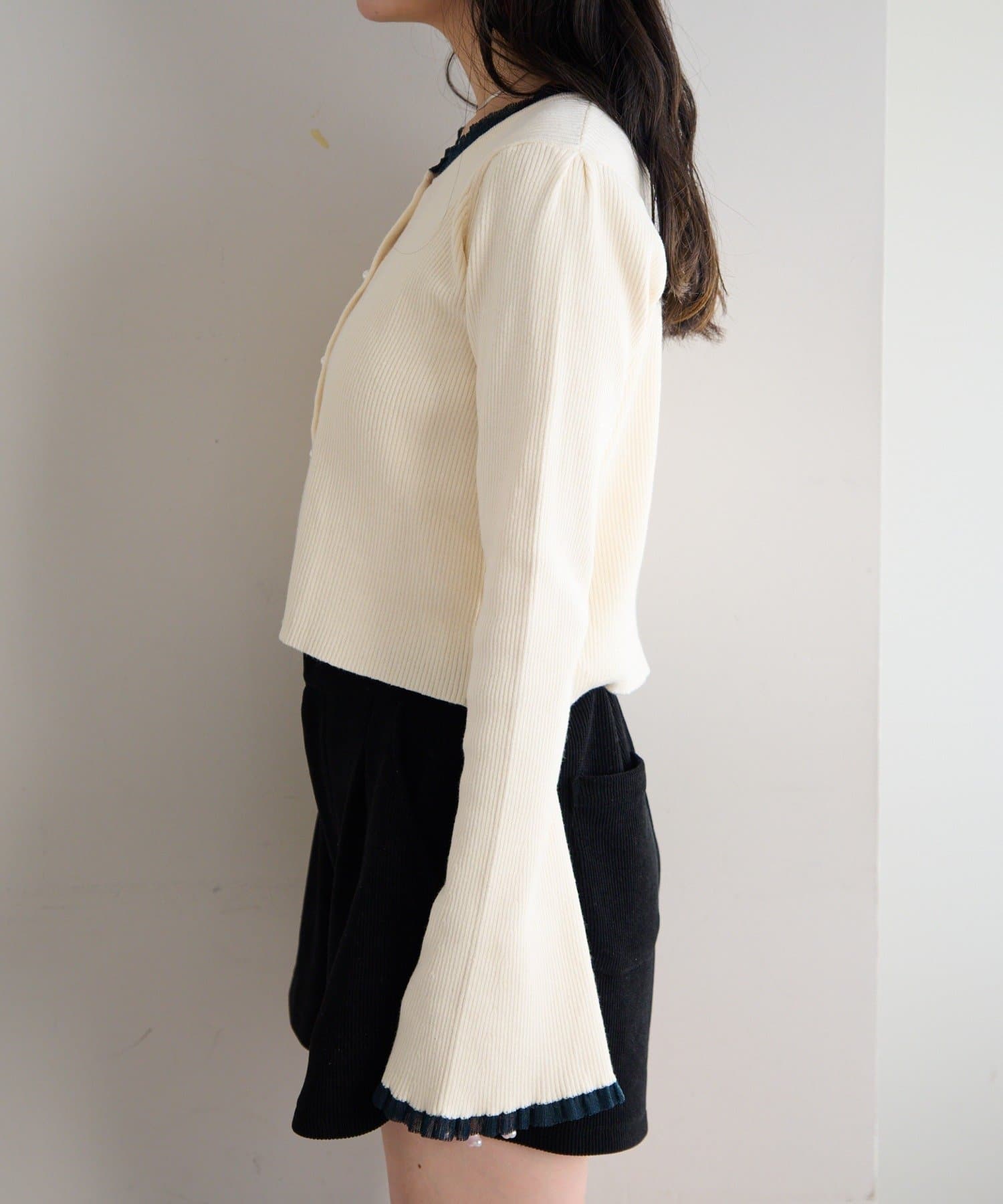 Kastane(カスタネ) 【無地&ボーダー】パールボタンフリルカーディガン