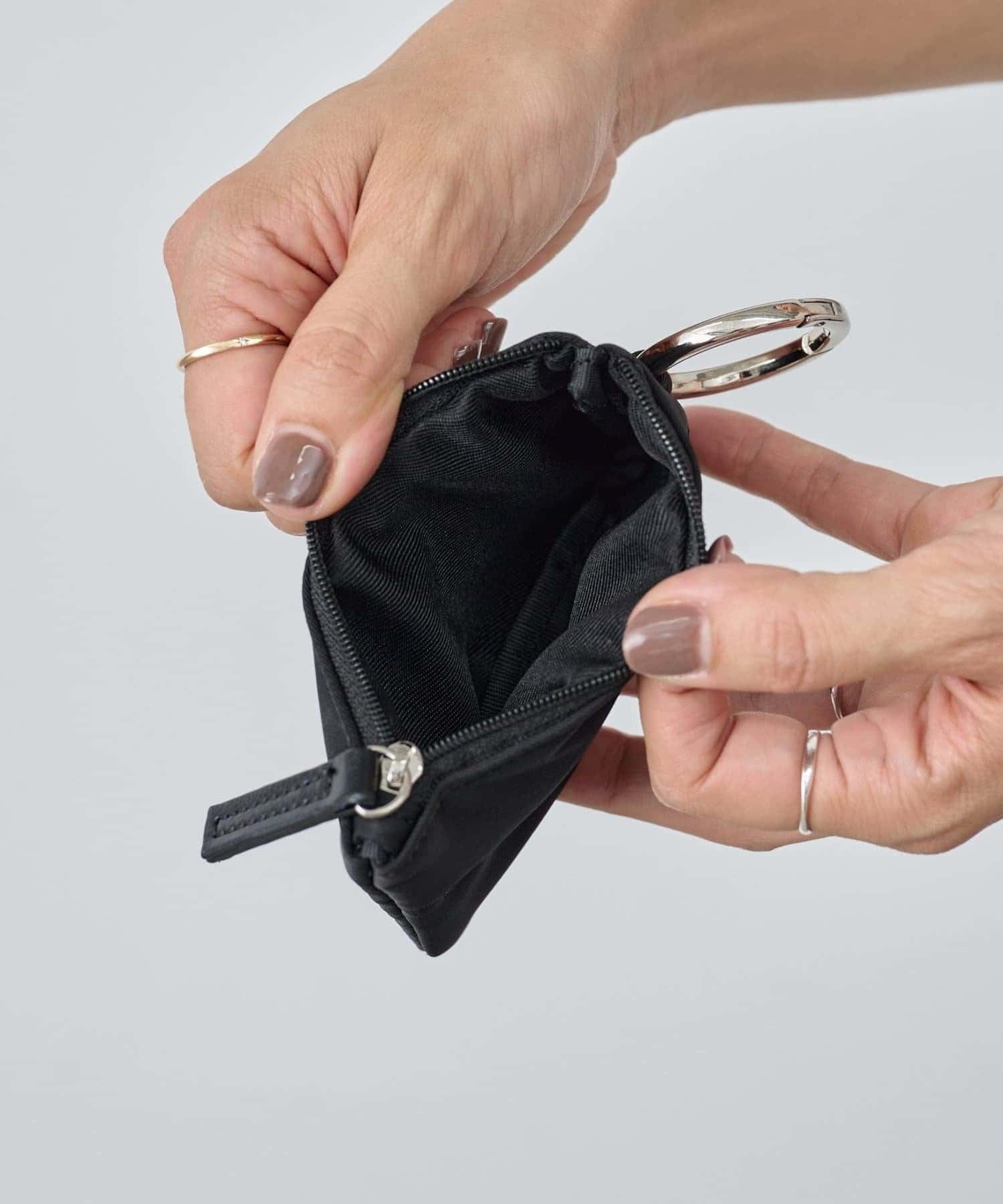 BEARDSLEY(ビアズリー) Dogポーチ