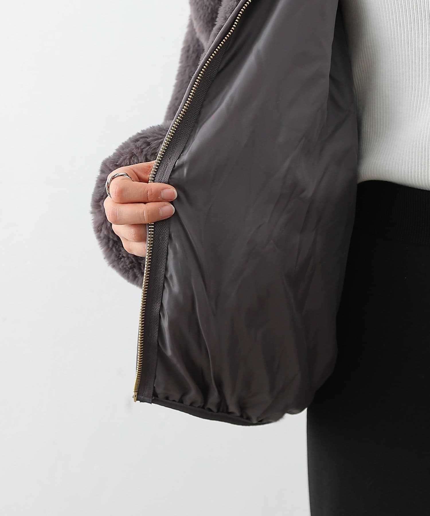 COLONY 2139(コロニー トゥーワンスリーナイン) ファースタンドコート