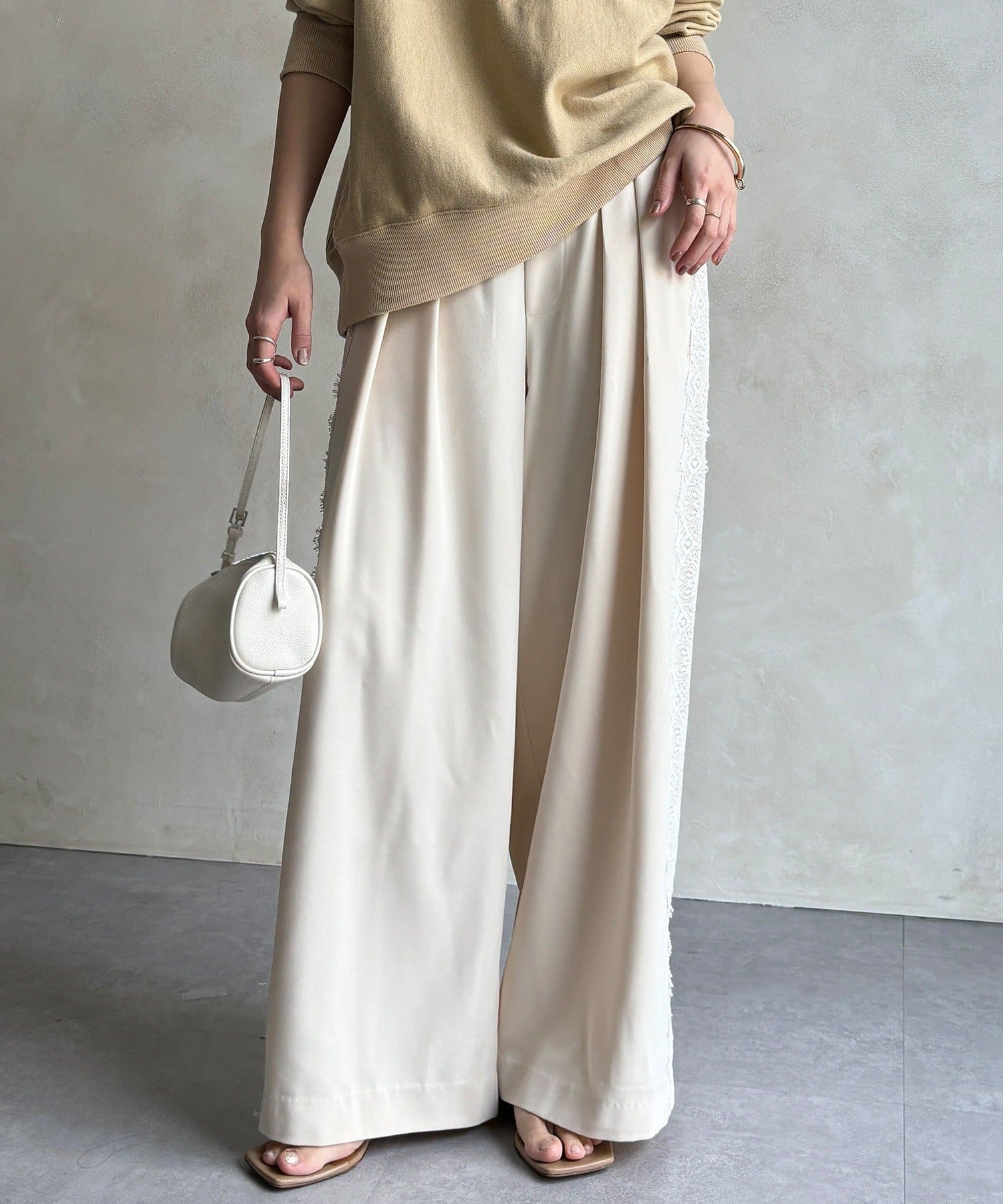 DOUDOU(ドゥドゥ) サイドレースタックワイドパンツ