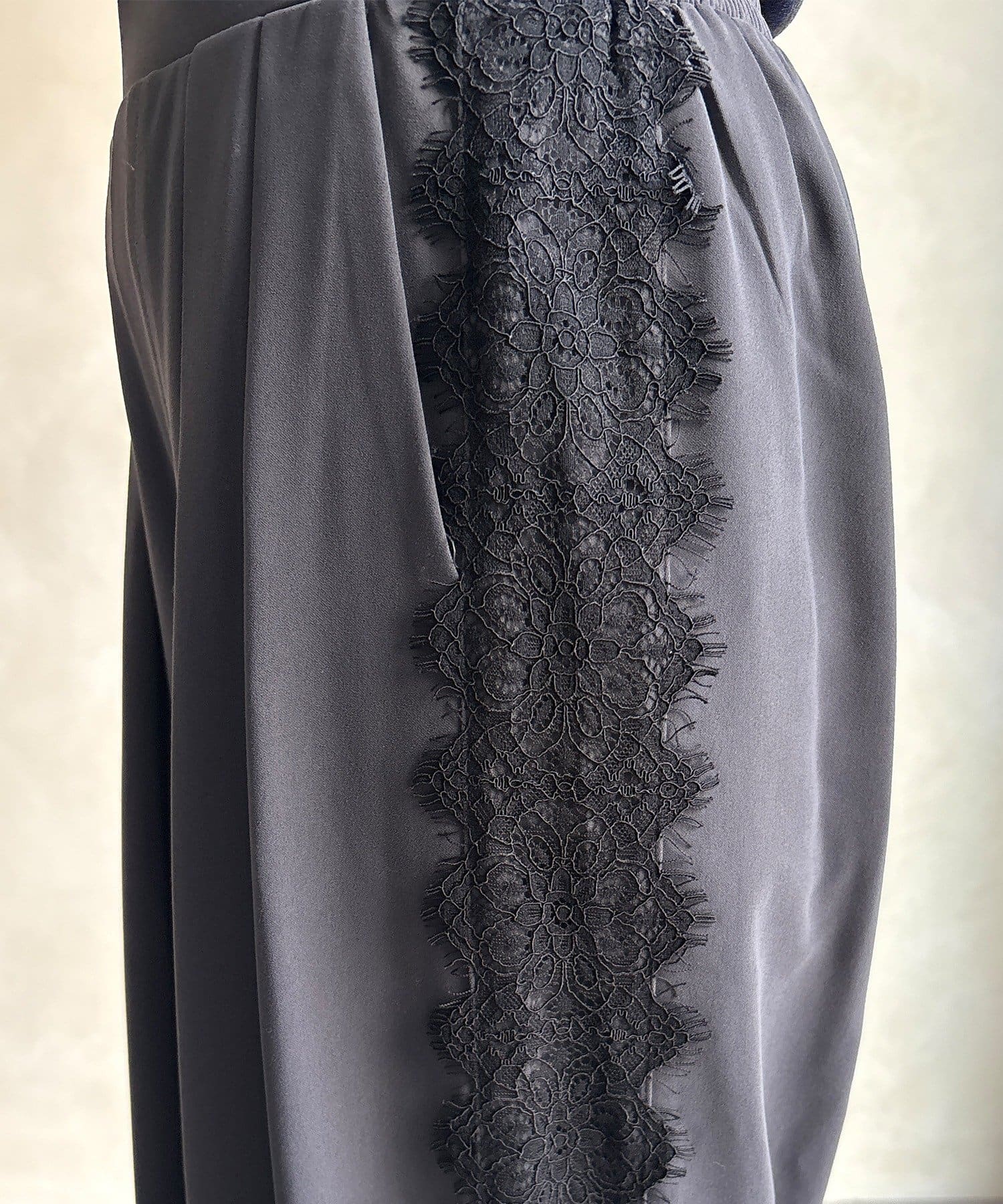 DOUDOU(ドゥドゥ) サイドレースタックワイドパンツ