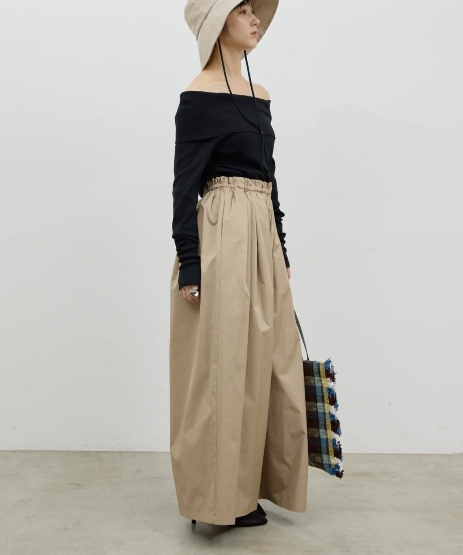 GALLARDAGALANTE(ガリャルダガランテ) オフショルニット