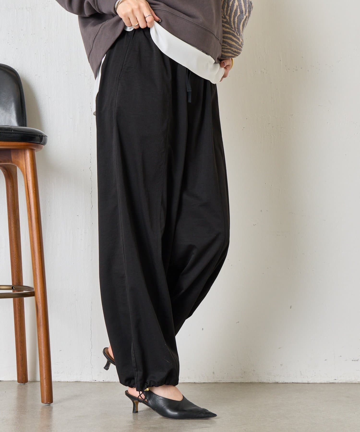 Jena　espace merveilleux(ジェナ　エスパスメルヴェイユ) センターラインパンツ