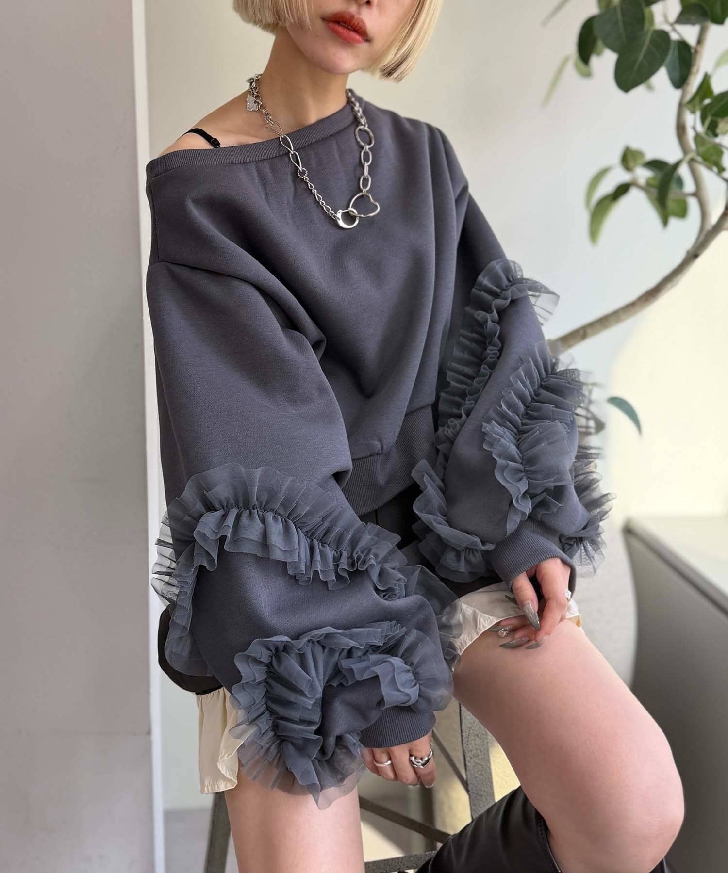 w closet(ダブルクローゼット) 【12/10 18:30 予約開始！】【ショート丈(S)/ロング丈展開(M)】チュールフリルスウェット