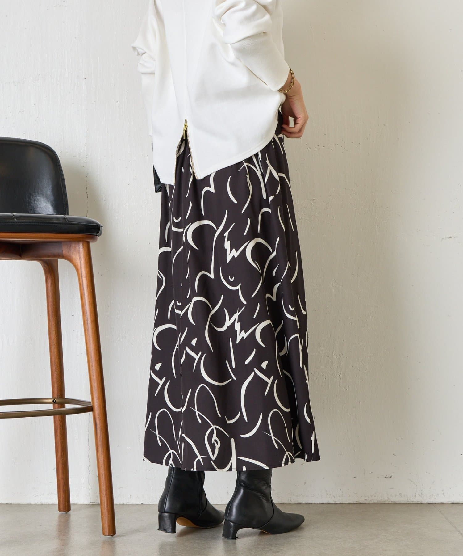 Jena　espace merveilleux(ジェナ　エスパスメルヴェイユ) ライン柄フレアスカート