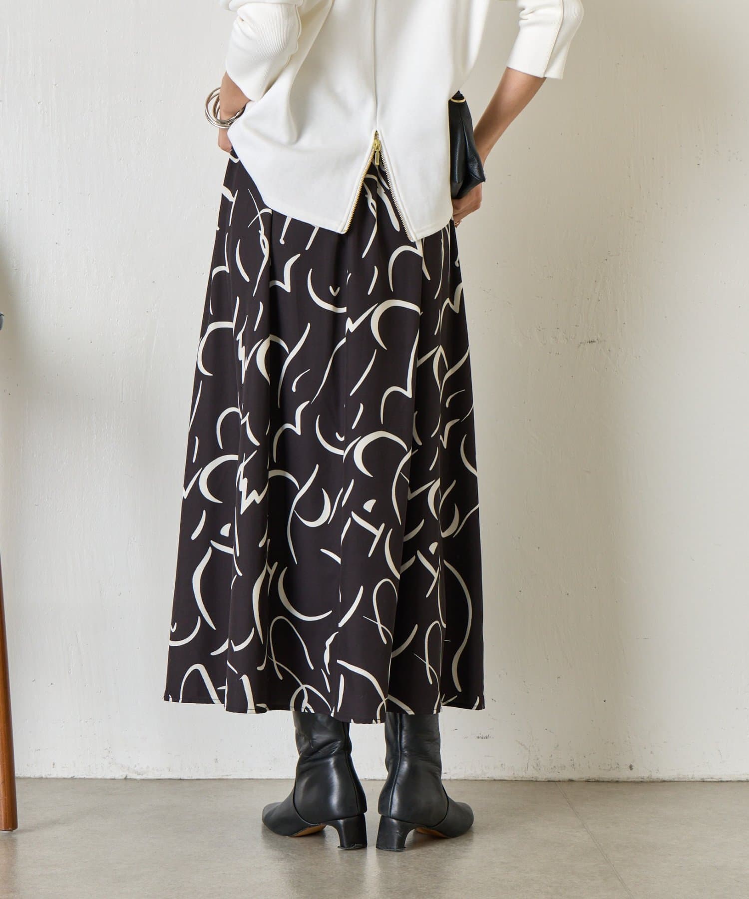 Jena　espace merveilleux(ジェナ　エスパスメルヴェイユ) ライン柄フレアスカート