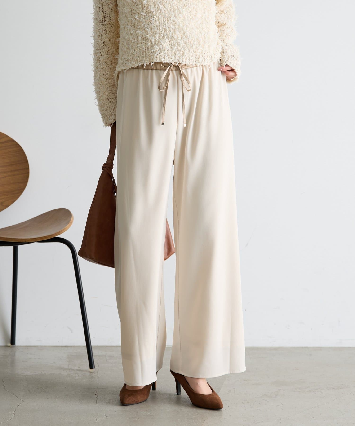 Jena　espace merveilleux(ジェナ　エスパスメルヴェイユ) 【上品な落ち感】サテン切替トロミパンツ