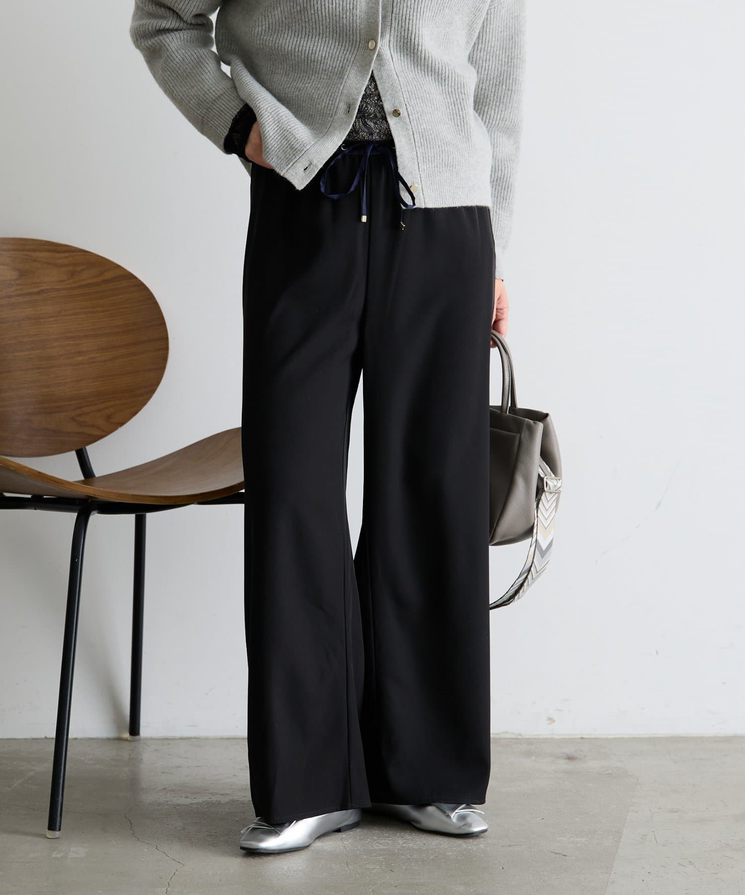 Jena　espace merveilleux(ジェナ　エスパスメルヴェイユ) 【上品な落ち感】サテン切替トロミパンツ