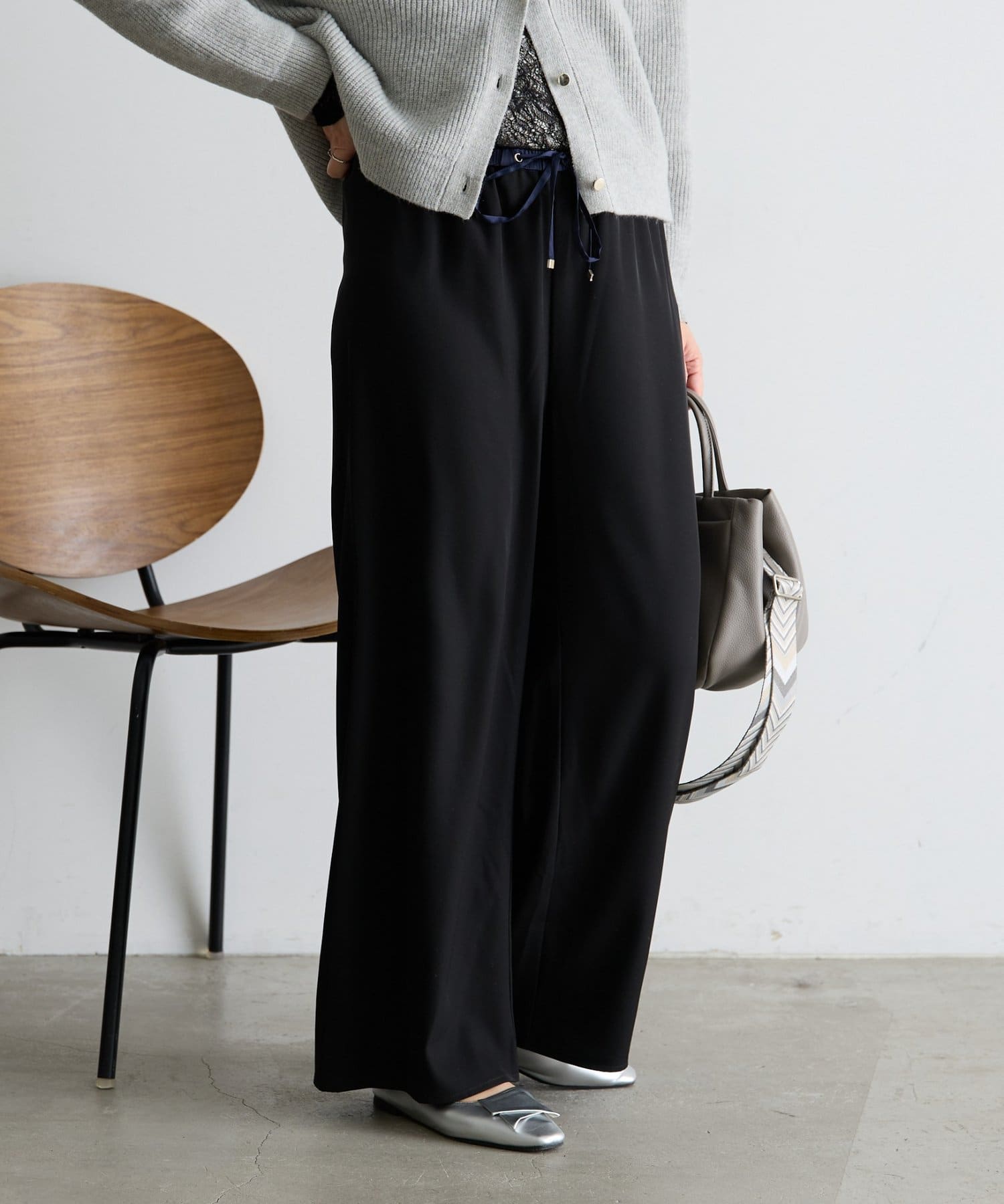 Jena　espace merveilleux(ジェナ　エスパスメルヴェイユ) 【上品な落ち感】サテン切替トロミパンツ