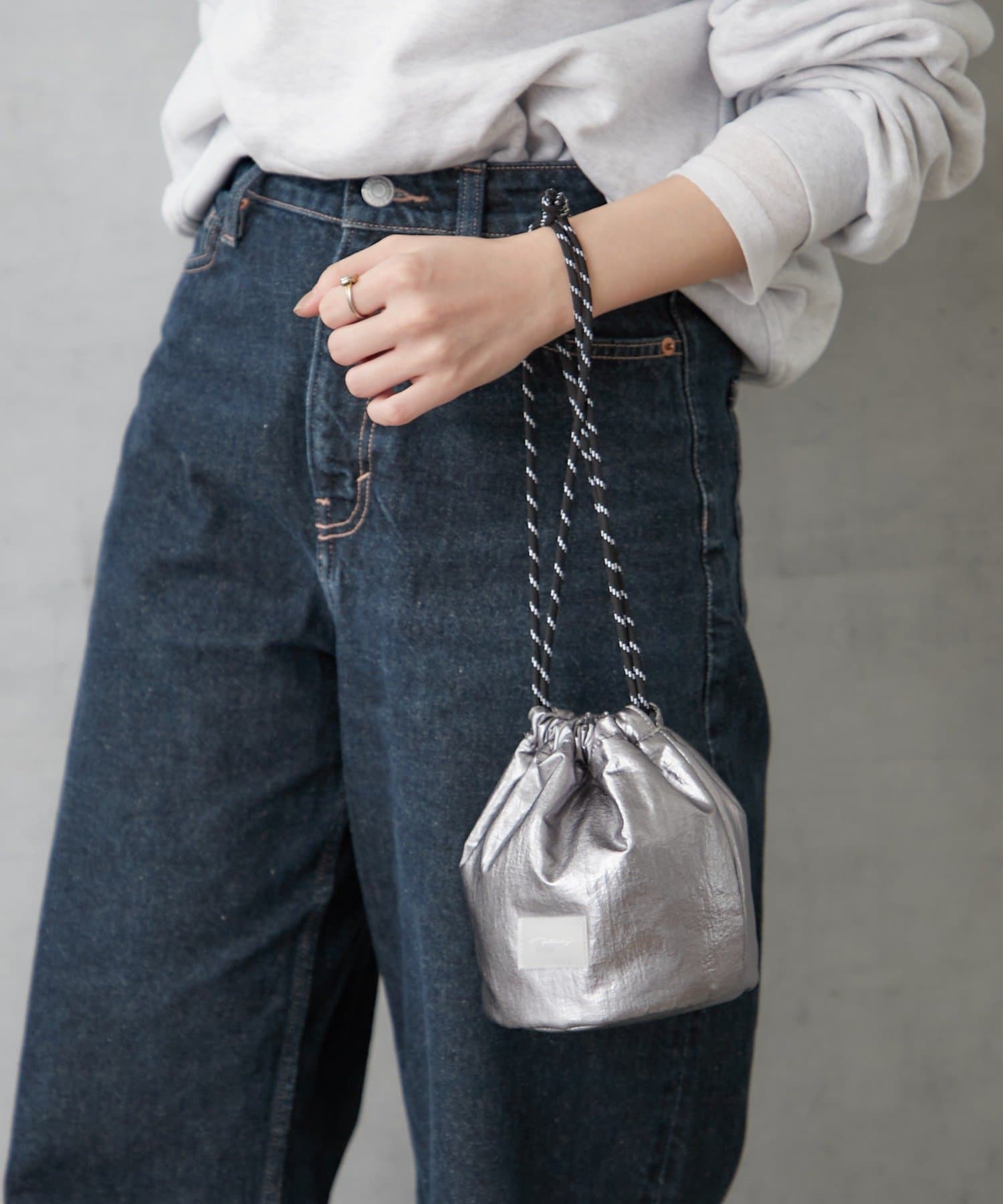 BIRTHDAY BAR(バースデイバー) メタリックミニ巾着バッグ