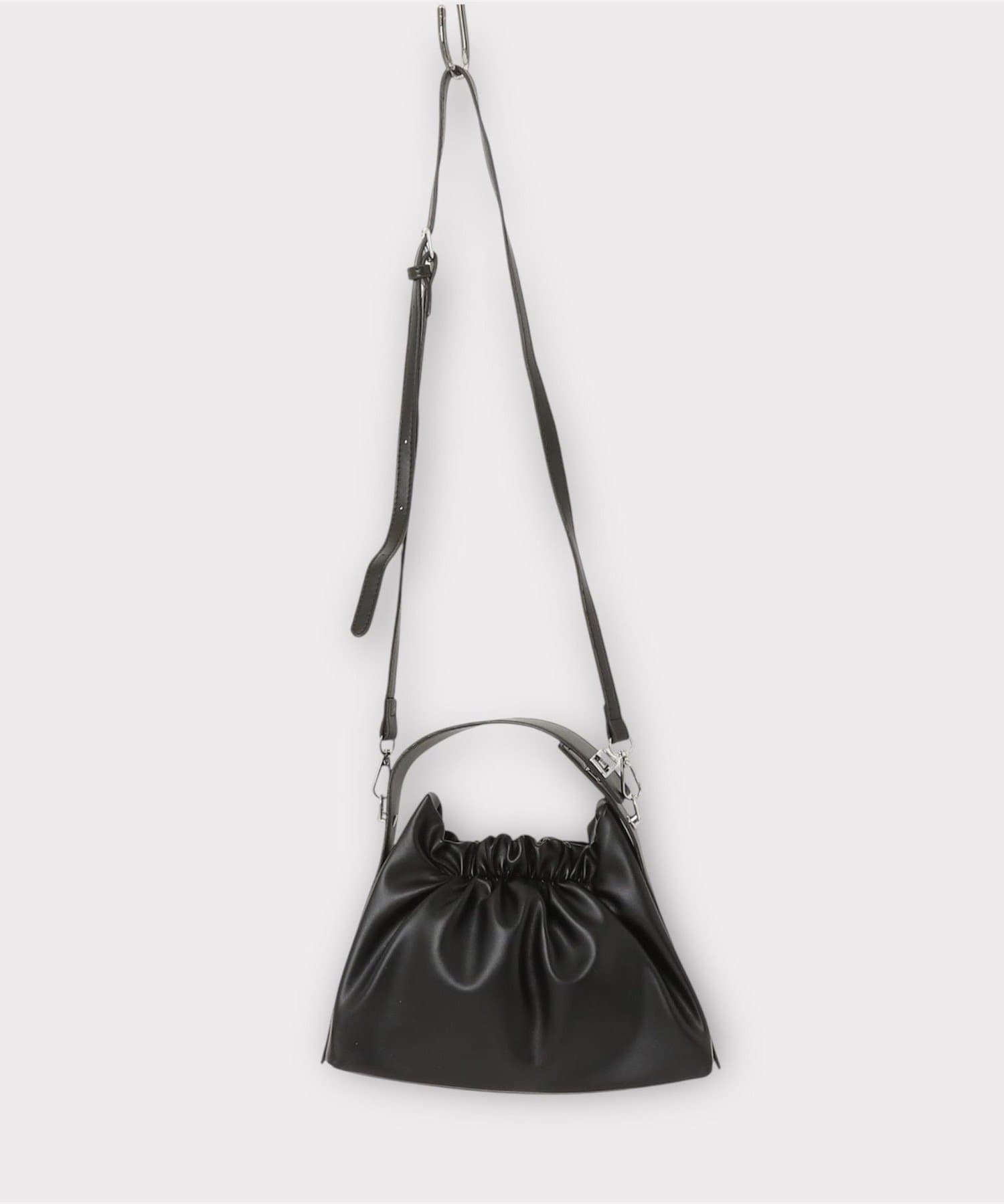 FREDY & GLOSTER(フレディ アンド グロスター) ギャザー三角ワンハンドルバッグ