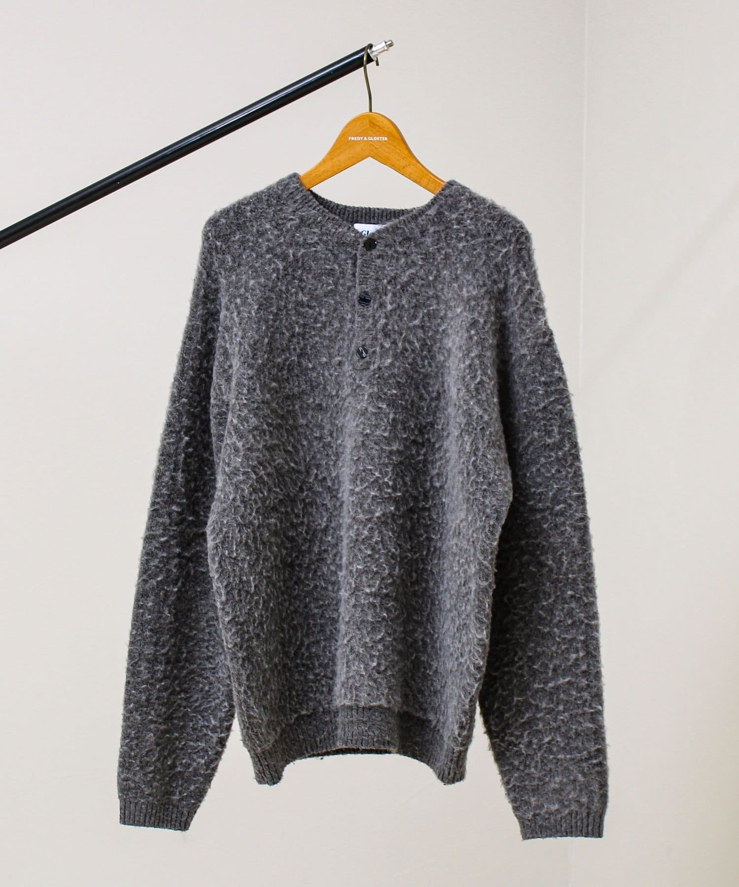 FREDY & GLOSTER(フレディ アンド グロスター) 【モヘアタッチ/ユニセックス対応】ヘンリーネックプルオーバーニット