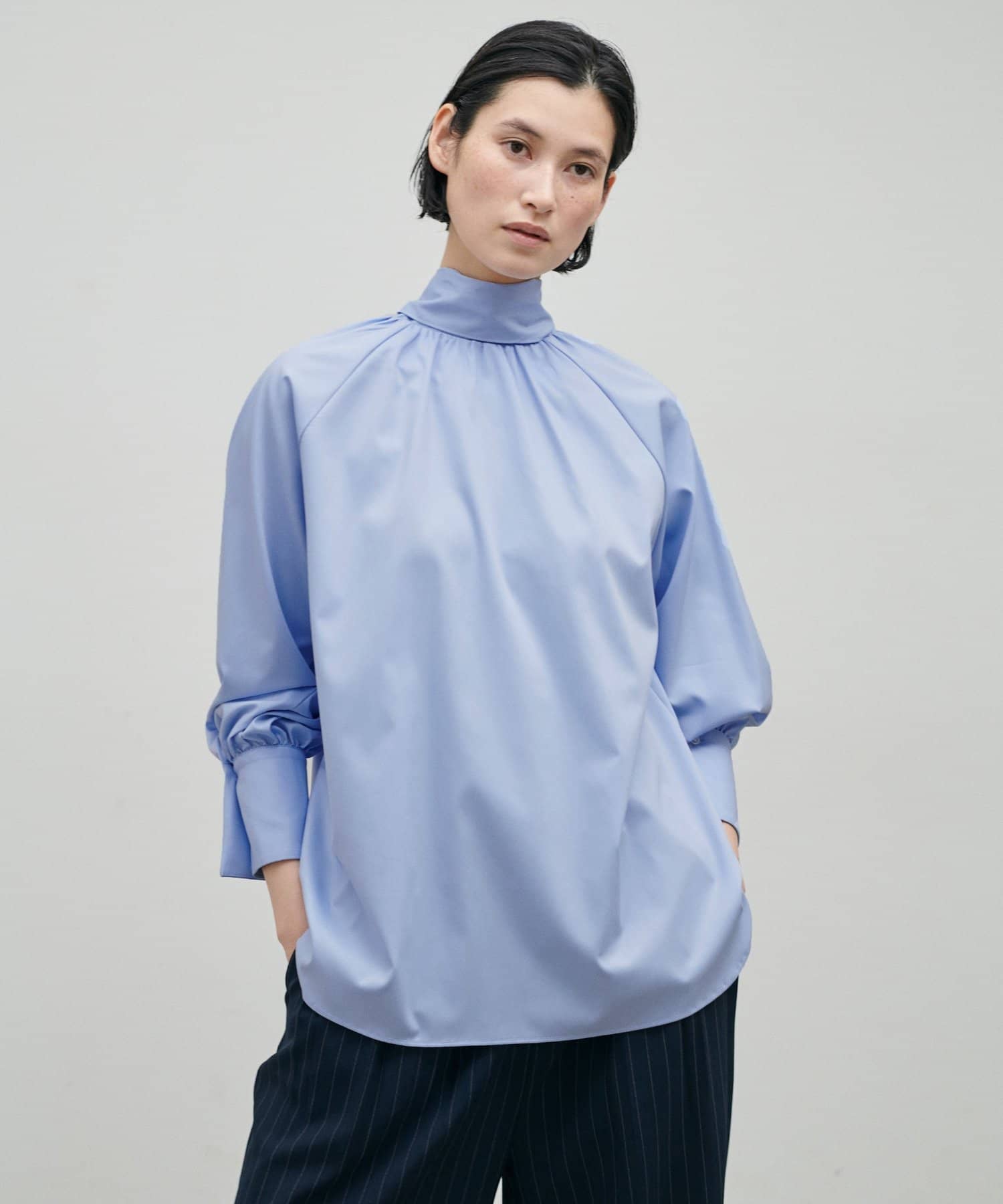 LARUTA(ラルータ) セレモニー対応可／ボータイリボンギャザーブラウス