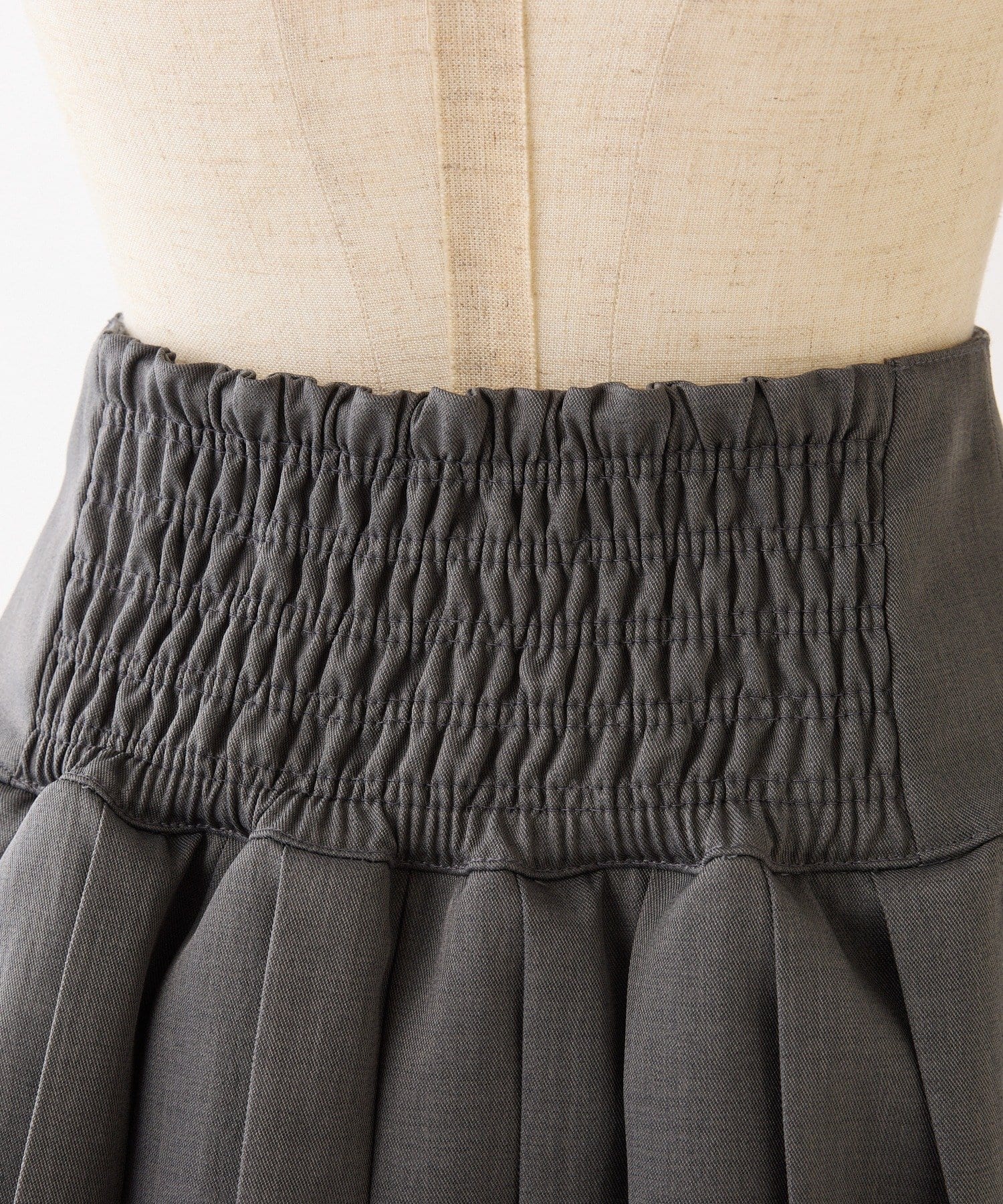 one after another NICE CLAUP(ワンアフターアナザー ナイスクラップ) 金ボタンプリーツスカート