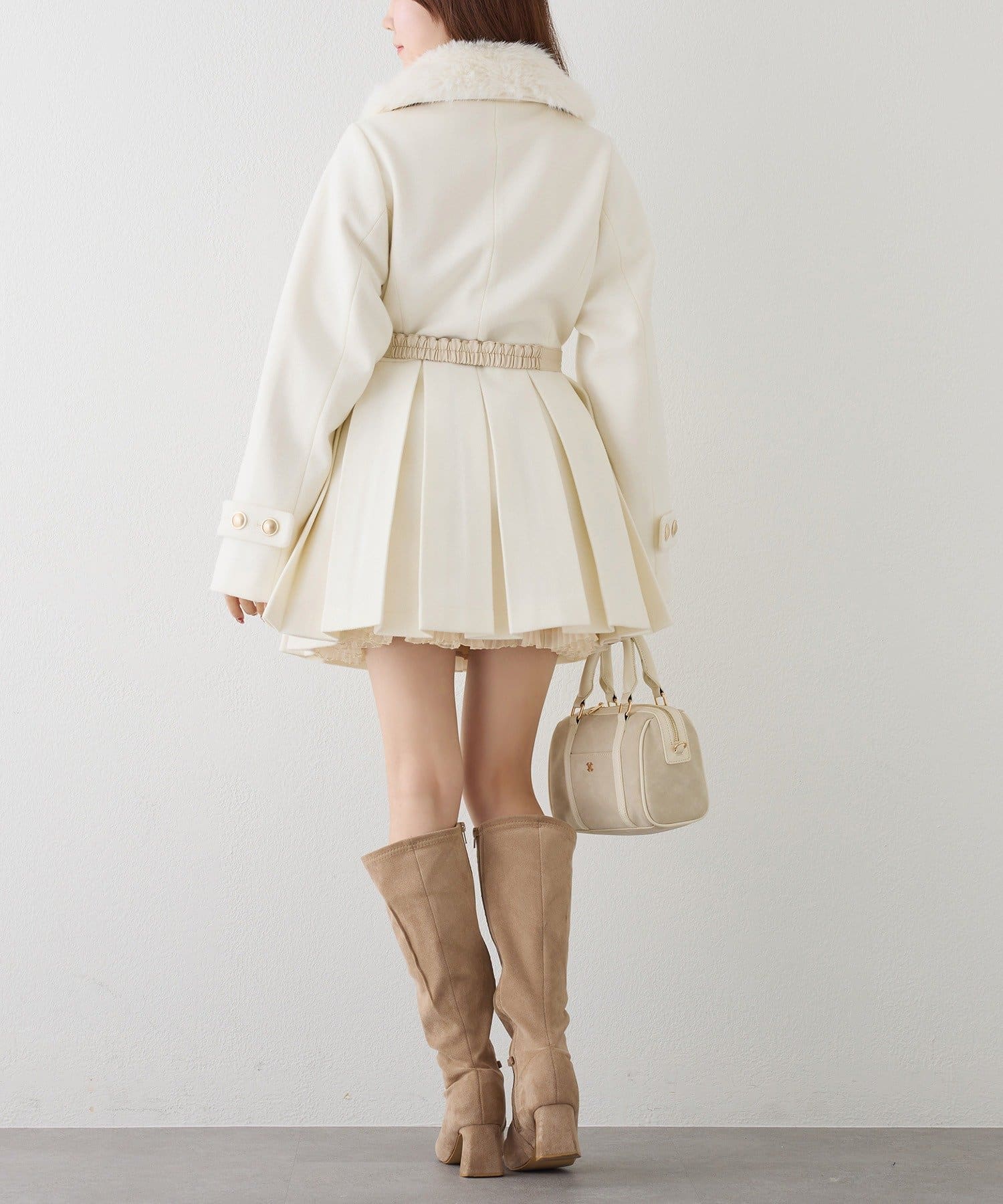 ウエストベルト付きフェイクファー襟ミドルコート | one after another