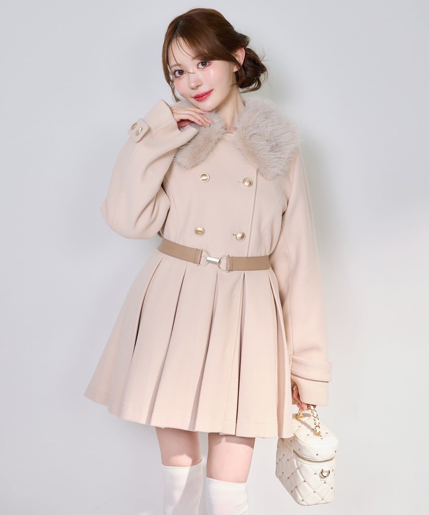 one after another NICE CLAUP(ワンアフターアナザー ナイスクラップ) ウエストベルト付きファー衿ミドルコート