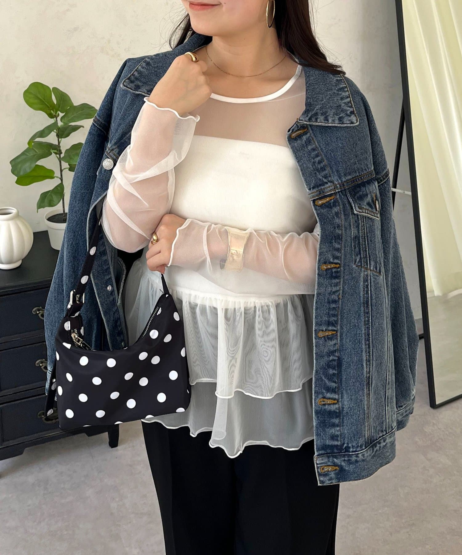 prose verse(プロズヴェール) シアーフリルペプラムトップス