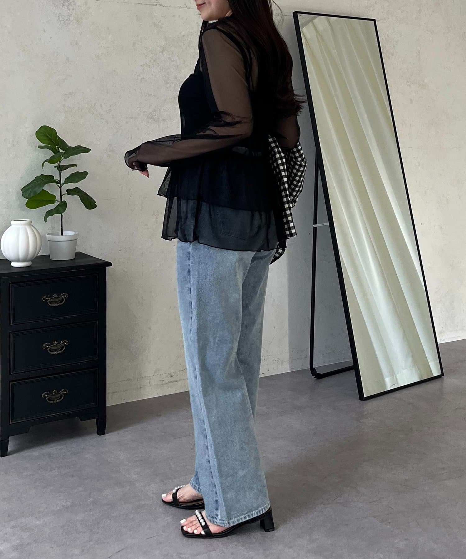 prose verse(プロズヴェール) シアーフリルペプラムトップス