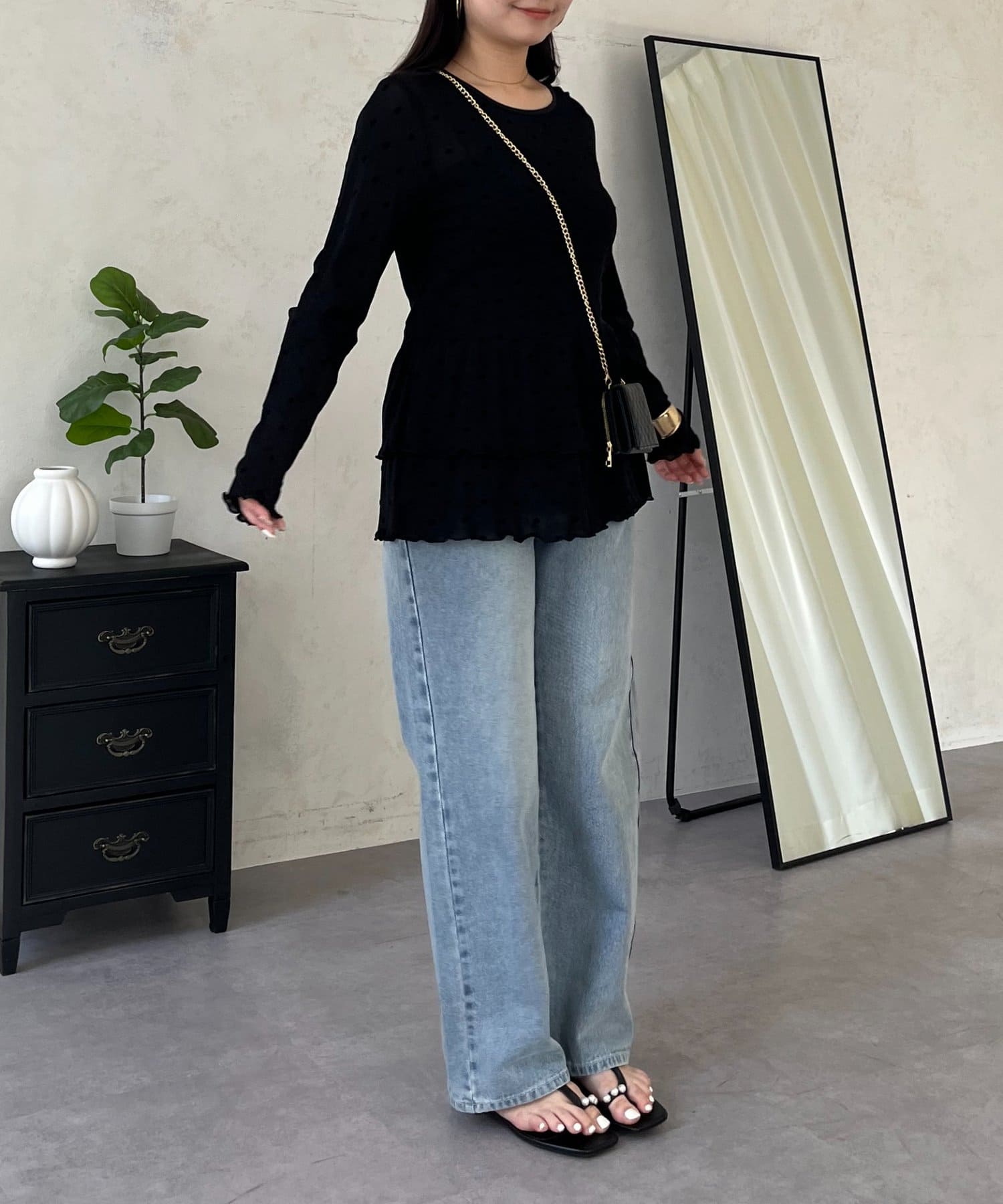 prose verse(プロズヴェール) フロッキードットシアーフリルペプラムトップス