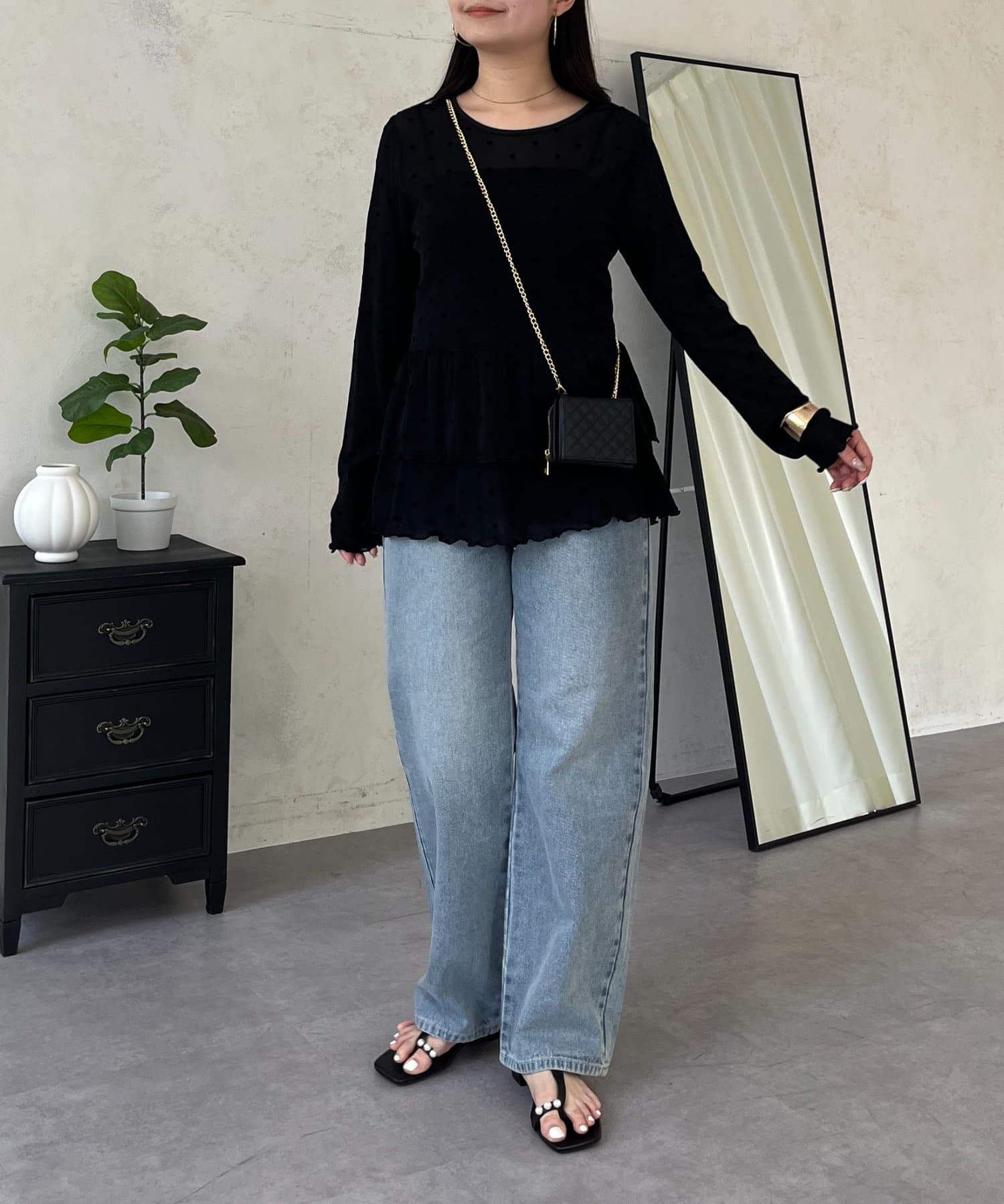 prose verse(プロズヴェール) フロッキードットシアーフリルペプラムトップス