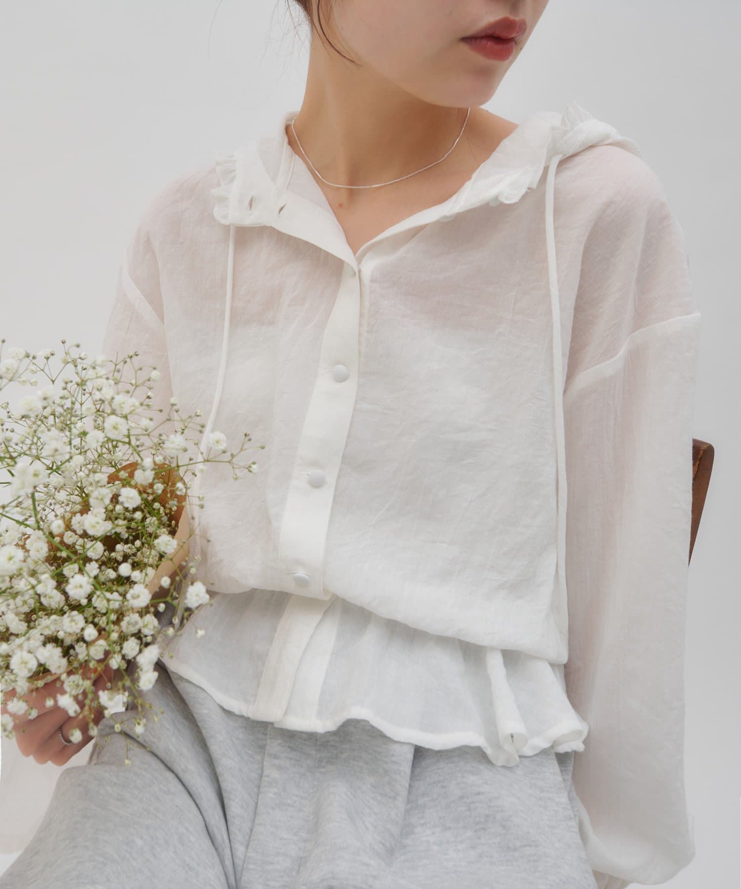 DISCOAT(ディスコート) 【SS先行予約/umm.】フード付き裾フリルシャツ