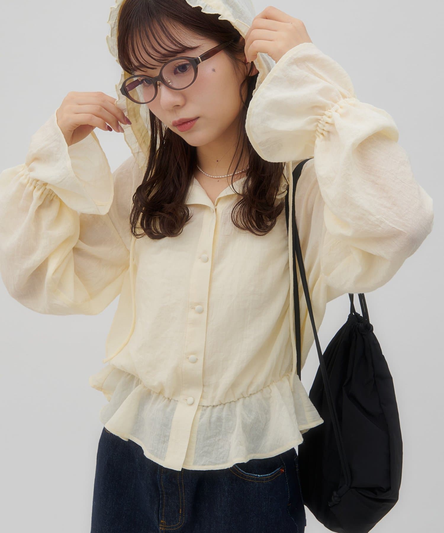 DISCOAT(ディスコート) 【SS先行予約/umm.】フード付き裾フリルシャツ