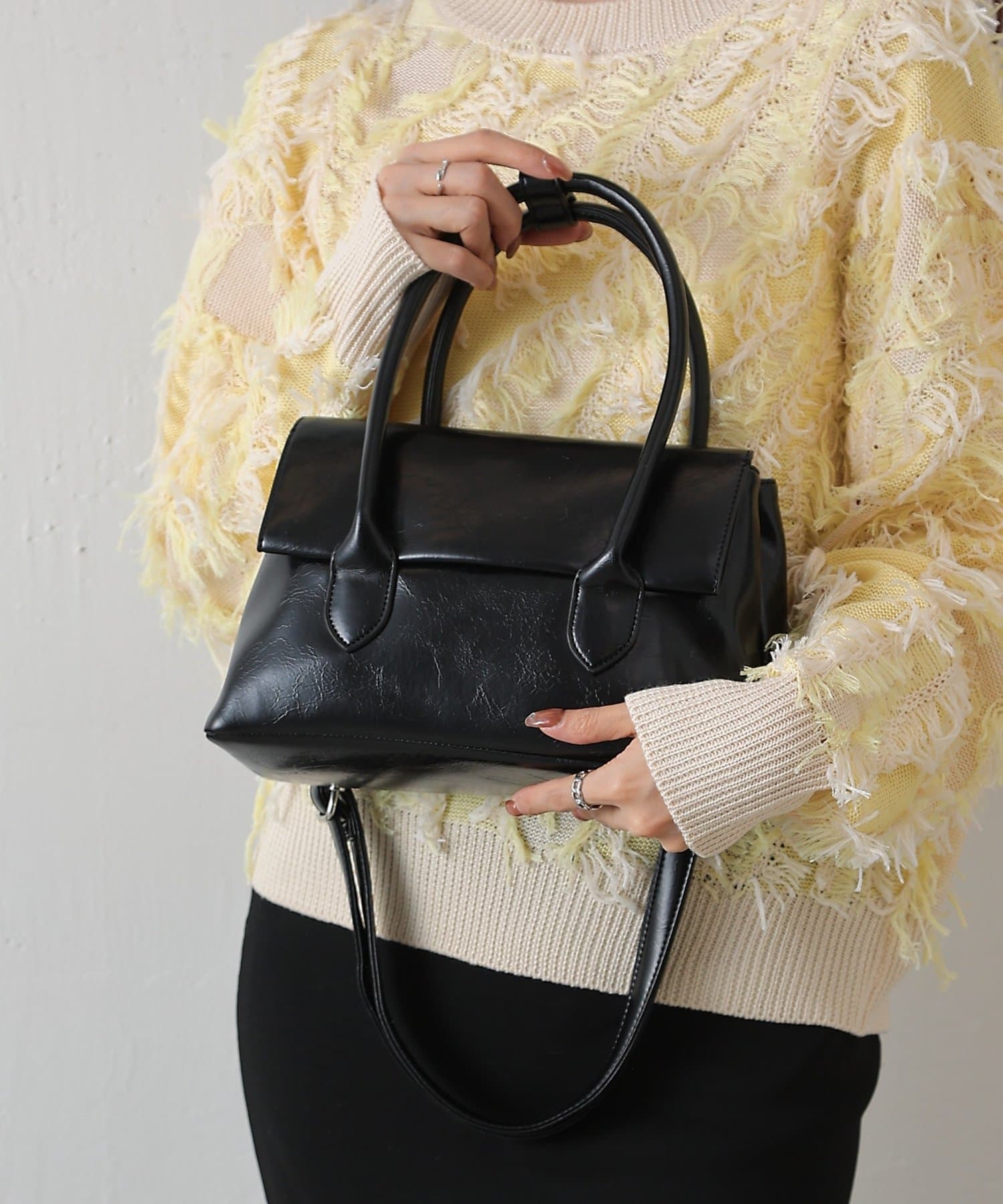 COLONY 2139(コロニー トゥーワンスリーナイン) コンパクトフラップハンドバッグ