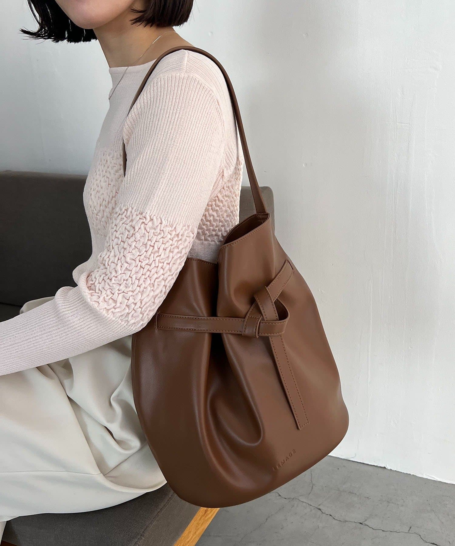 CAPRICIEUX LE'MAGE(カプリシュレマージュ) ベルテッドバケットトートバッグ