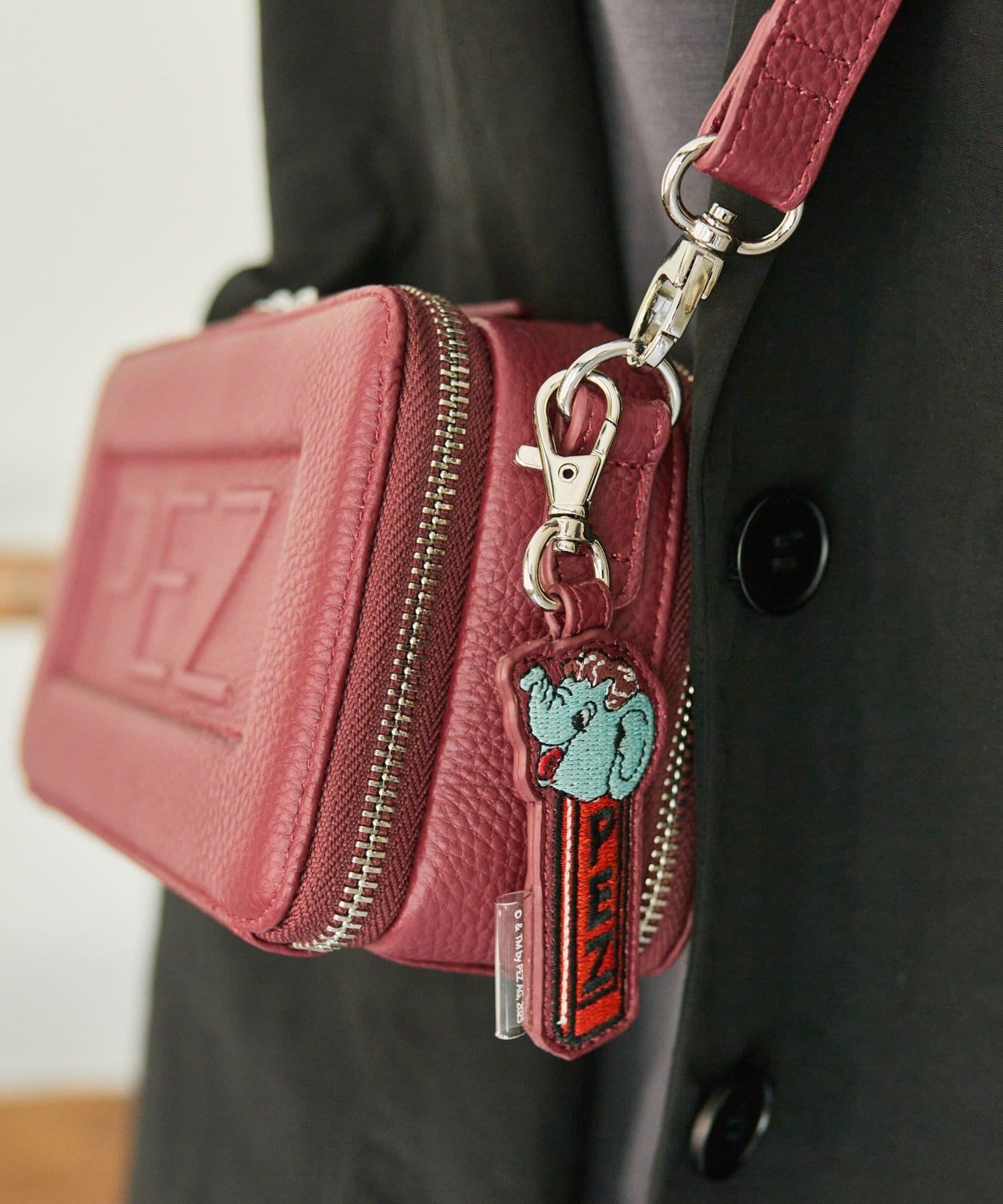 ear PAPILLONNER(イア パピヨネ) 【PEZ(ペッツ)×ear】本革ウォレット&ショルダーバッグ