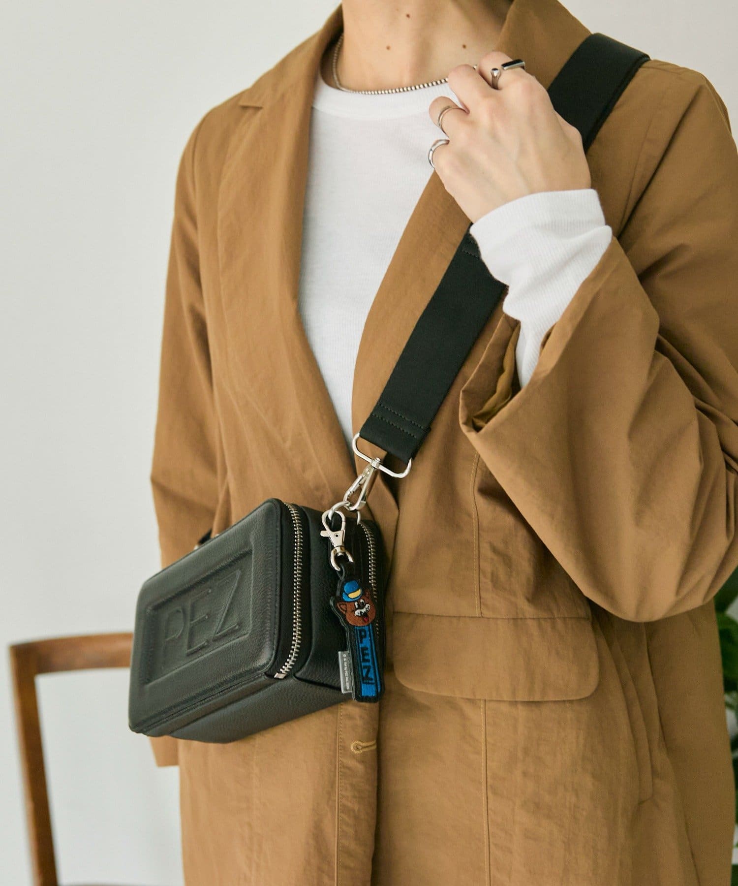 ear PAPILLONNER(イア パピヨネ) 【PEZ(ペッツ)×ear】本革ウォレット&ショルダーバッグ