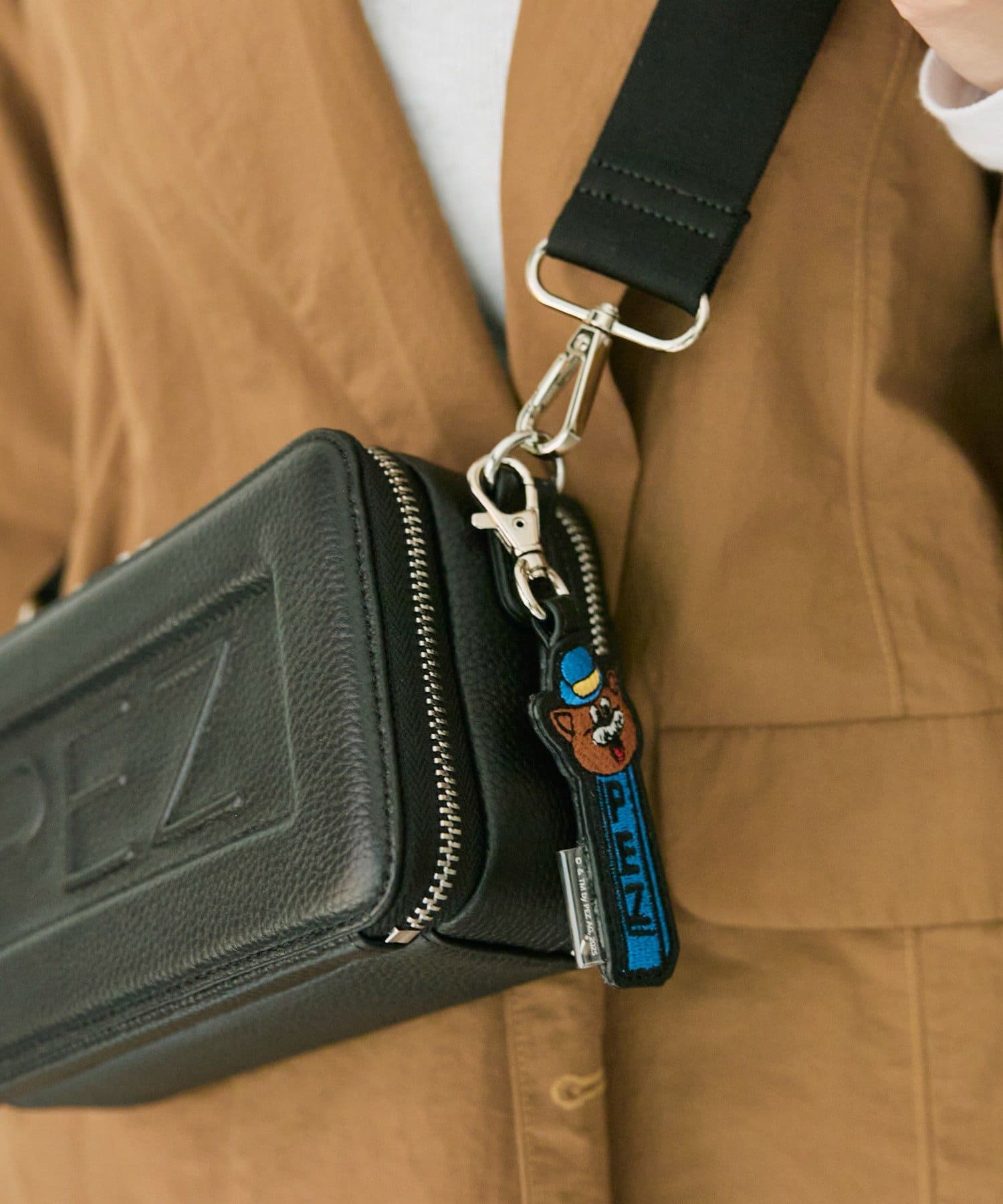 ear PAPILLONNER(イア パピヨネ) 追加検討中！【PEZ(ペッツ)×ear】本革ウォレット&ショルダーバッグ