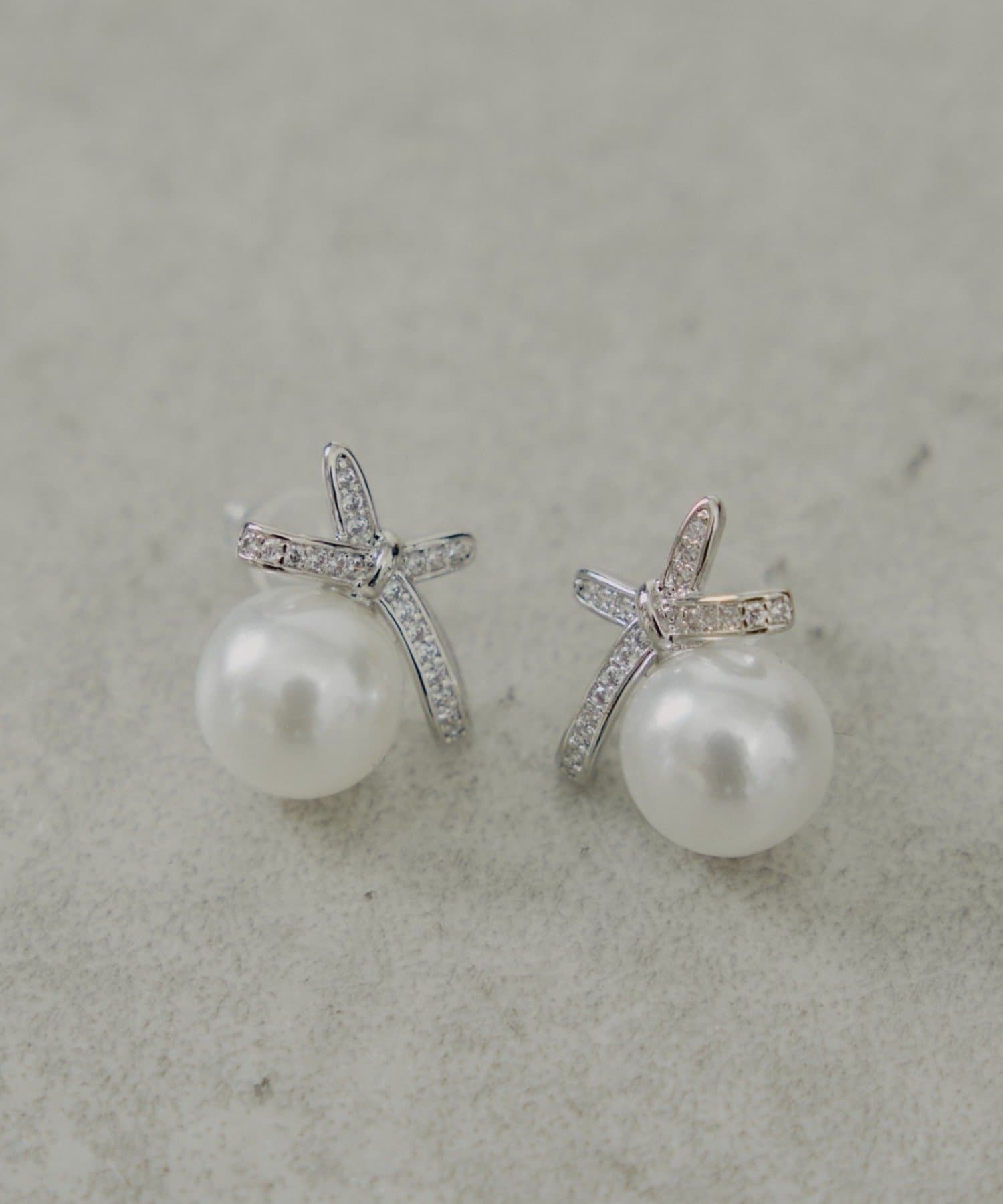 Chico(チコ) 【12/19(金)18時販売】リボンパールピアス