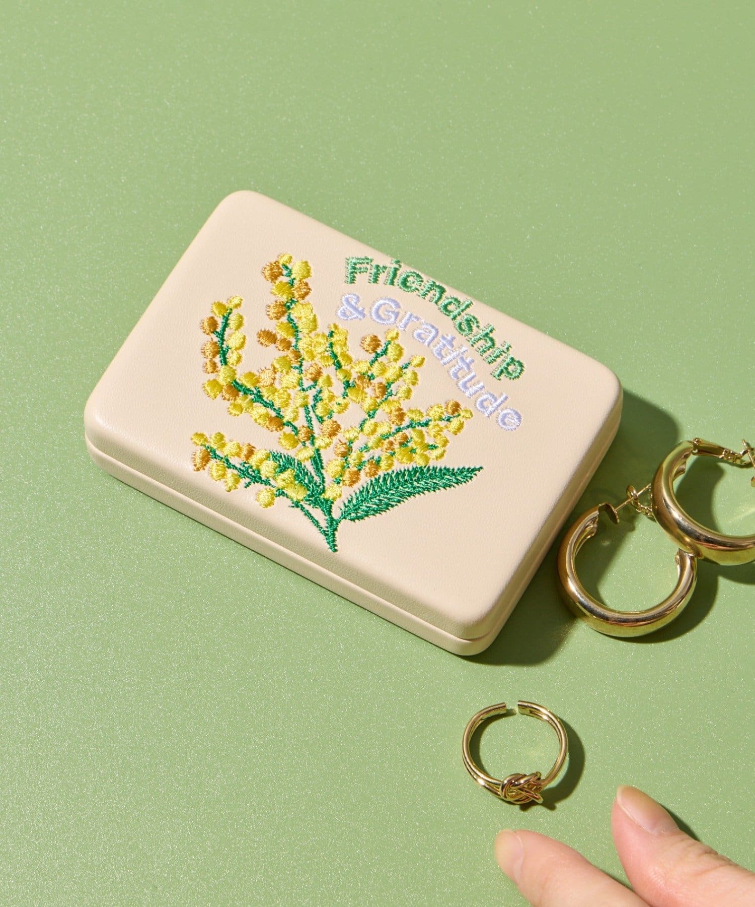 BIRTHDAY BAR(バースデイバー) flower刺繍ケース