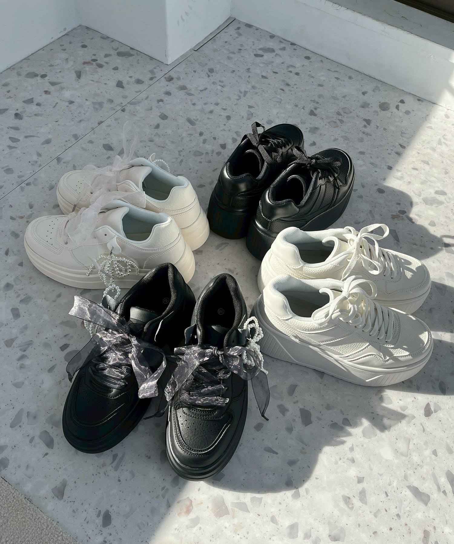 Remind me and forever(リマインドミーアンドフォーエバー) 《カスタム可能◎》チャーム付チュールリボンスニーカー