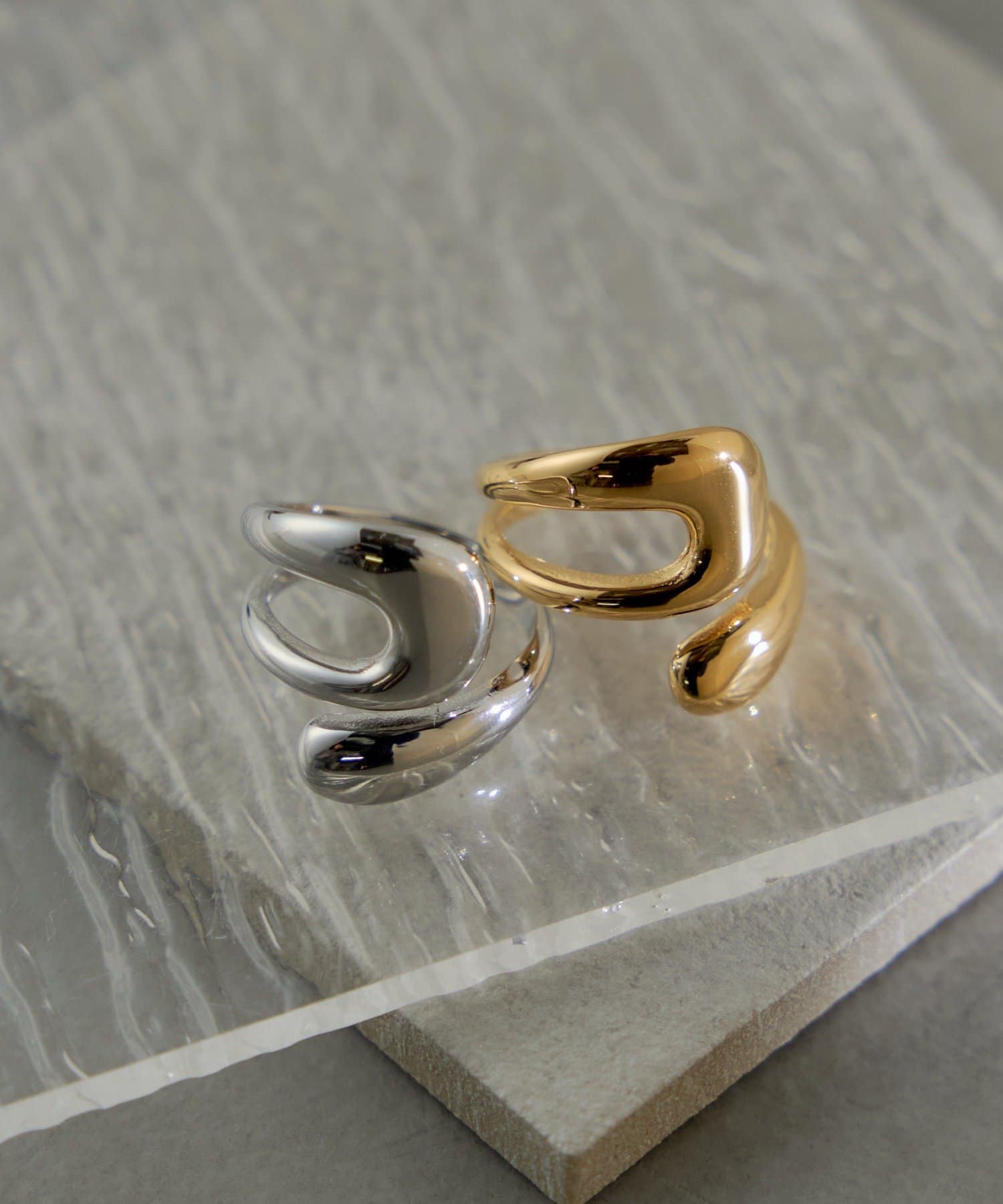 Lattice(ラティス) <ステンレス>うねうねリング