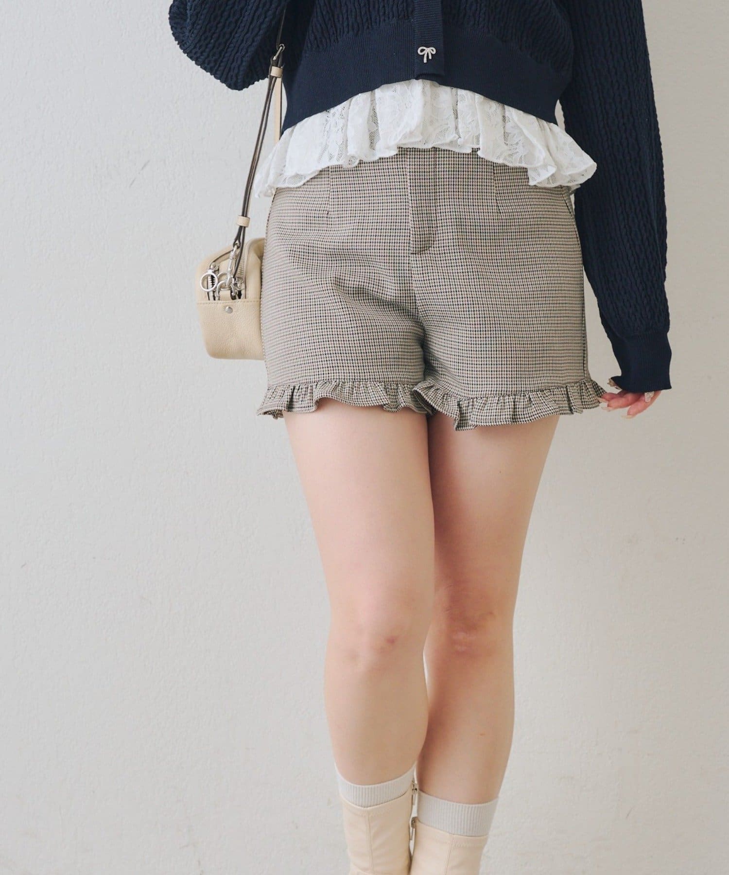 Remind me and forever(リマインドミーアンドフォーエバー) 【2026SS】裾フリルショートパンツ