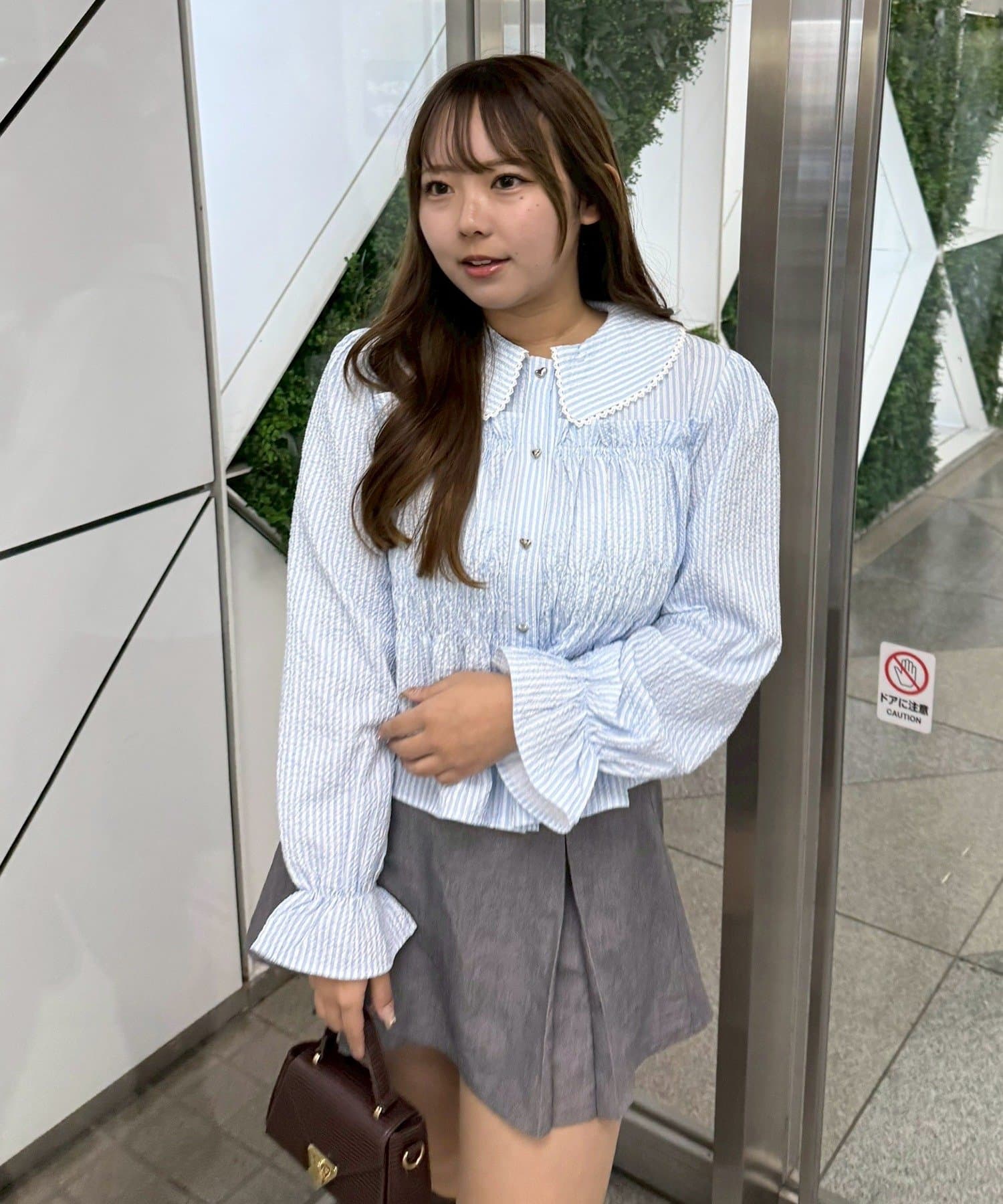 Remind me and forever(リマインドミーアンドフォーエバー) シャーリングペプラムブラウス