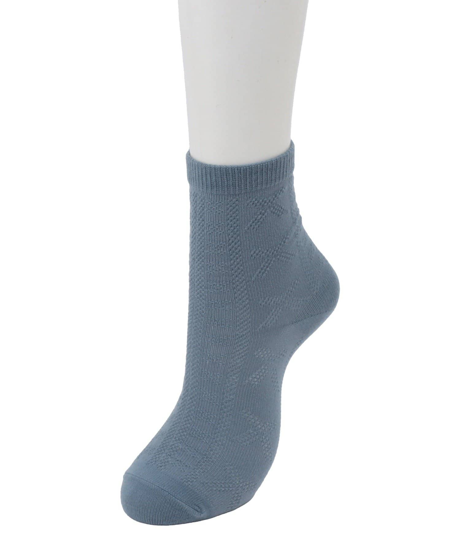 3COINS(スリーコインズ) 透かし編みリボンクルーソックス