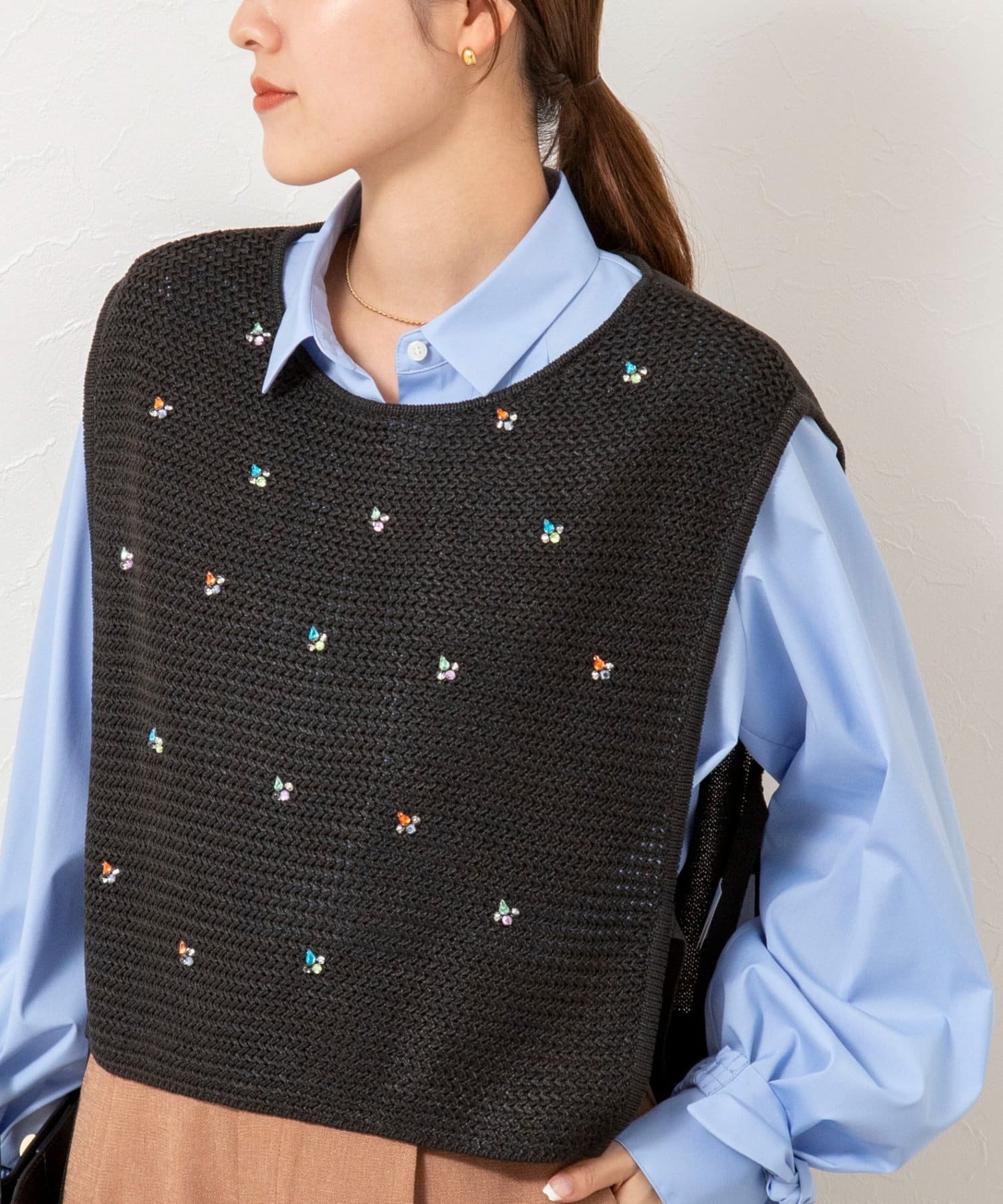 NOLLEY'S(ノーリーズ) 《手洗い可能》ビジュー付ベスト