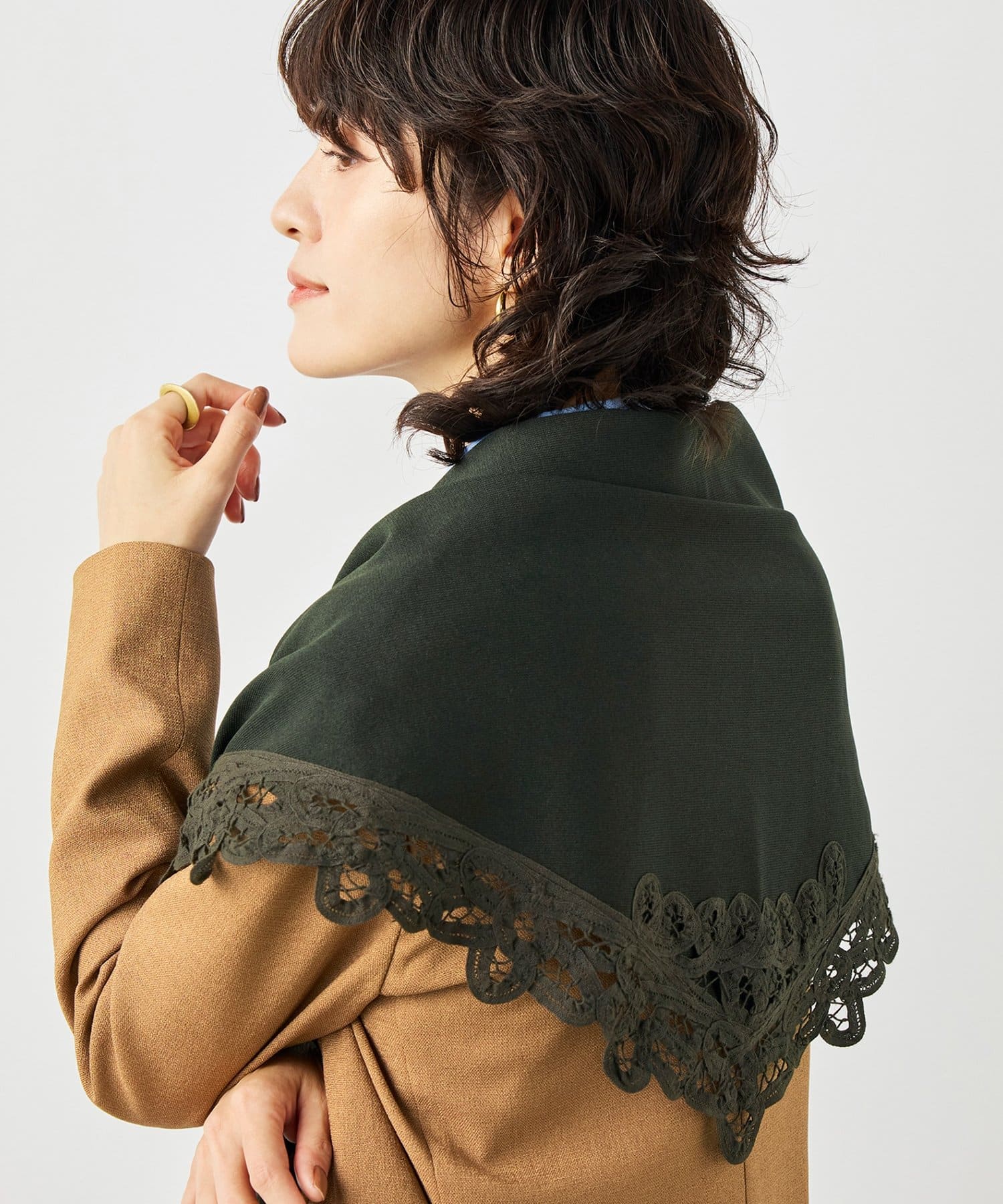 NOLLEY'S(ノーリーズ) 《手洗い可能》バテンレース三角ストール